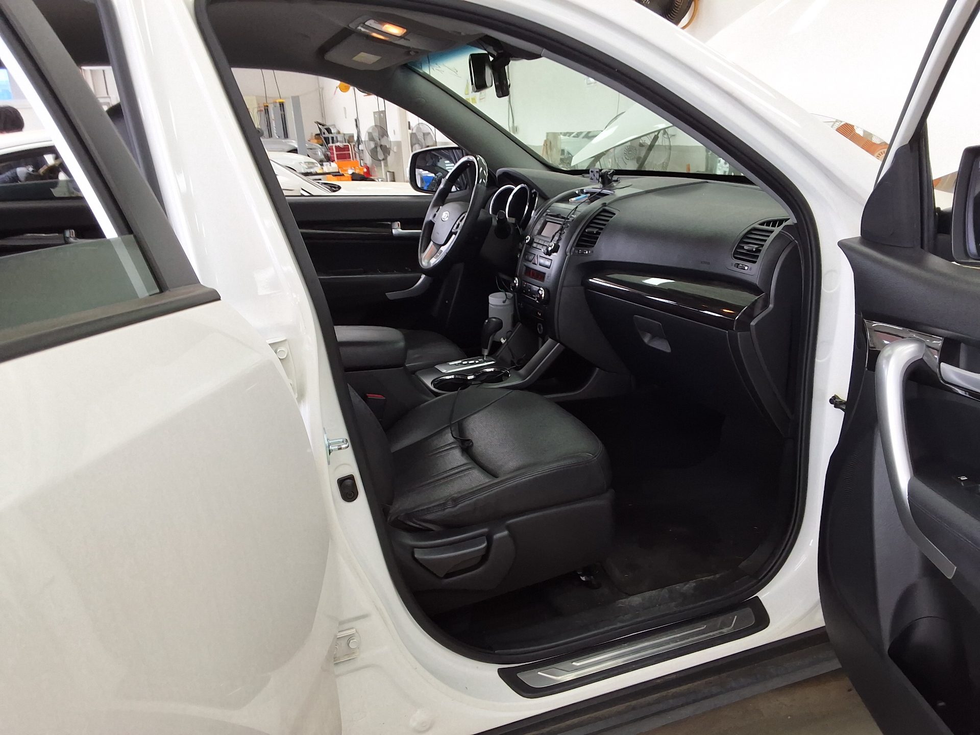 Kia Sorento 2011 - Image 13