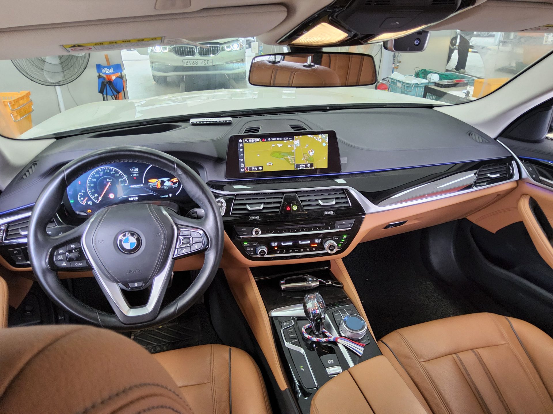 BMW 5 Series 2019 - Image 10