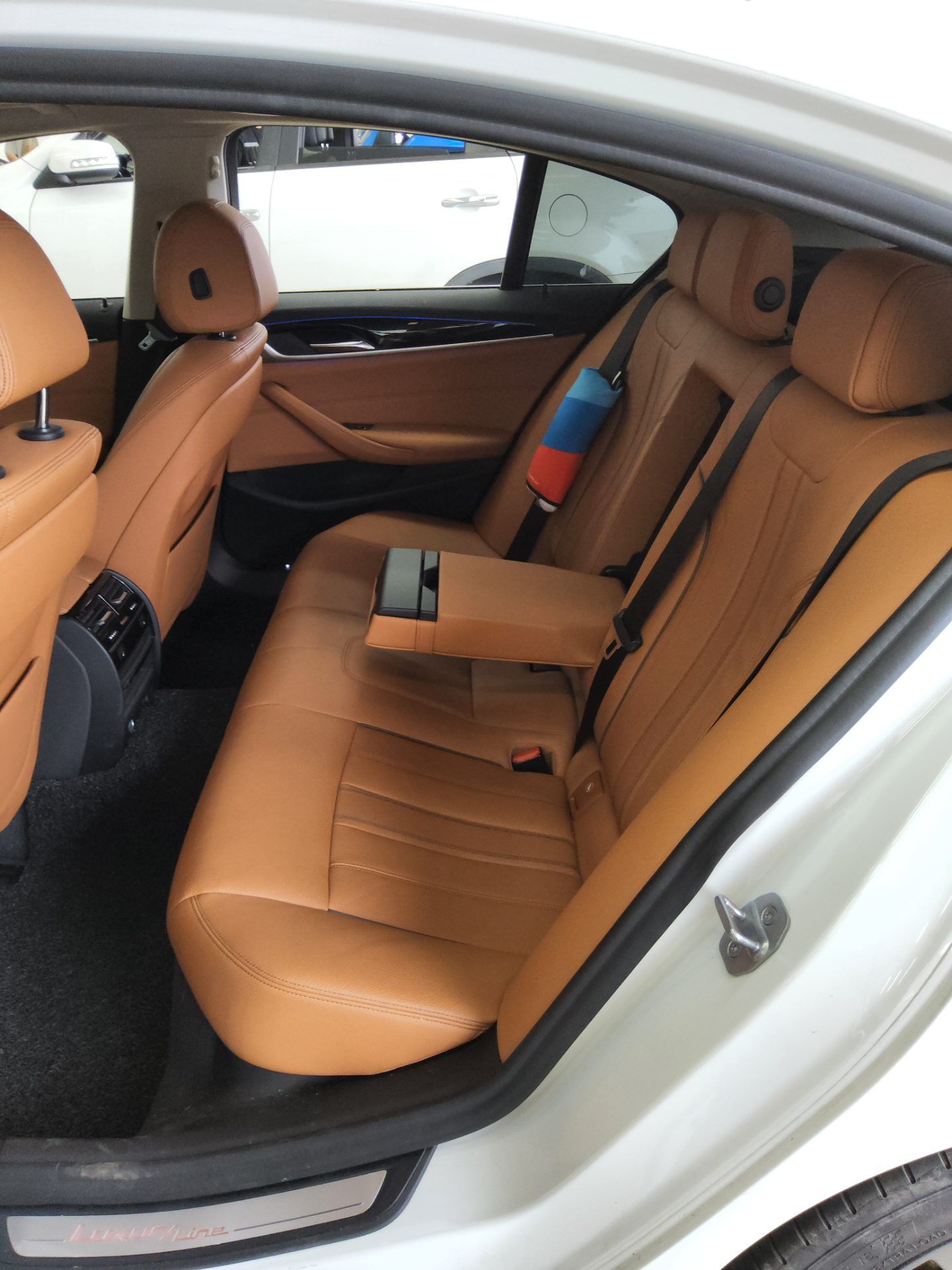 BMW 5 Series 2019 - Image 11