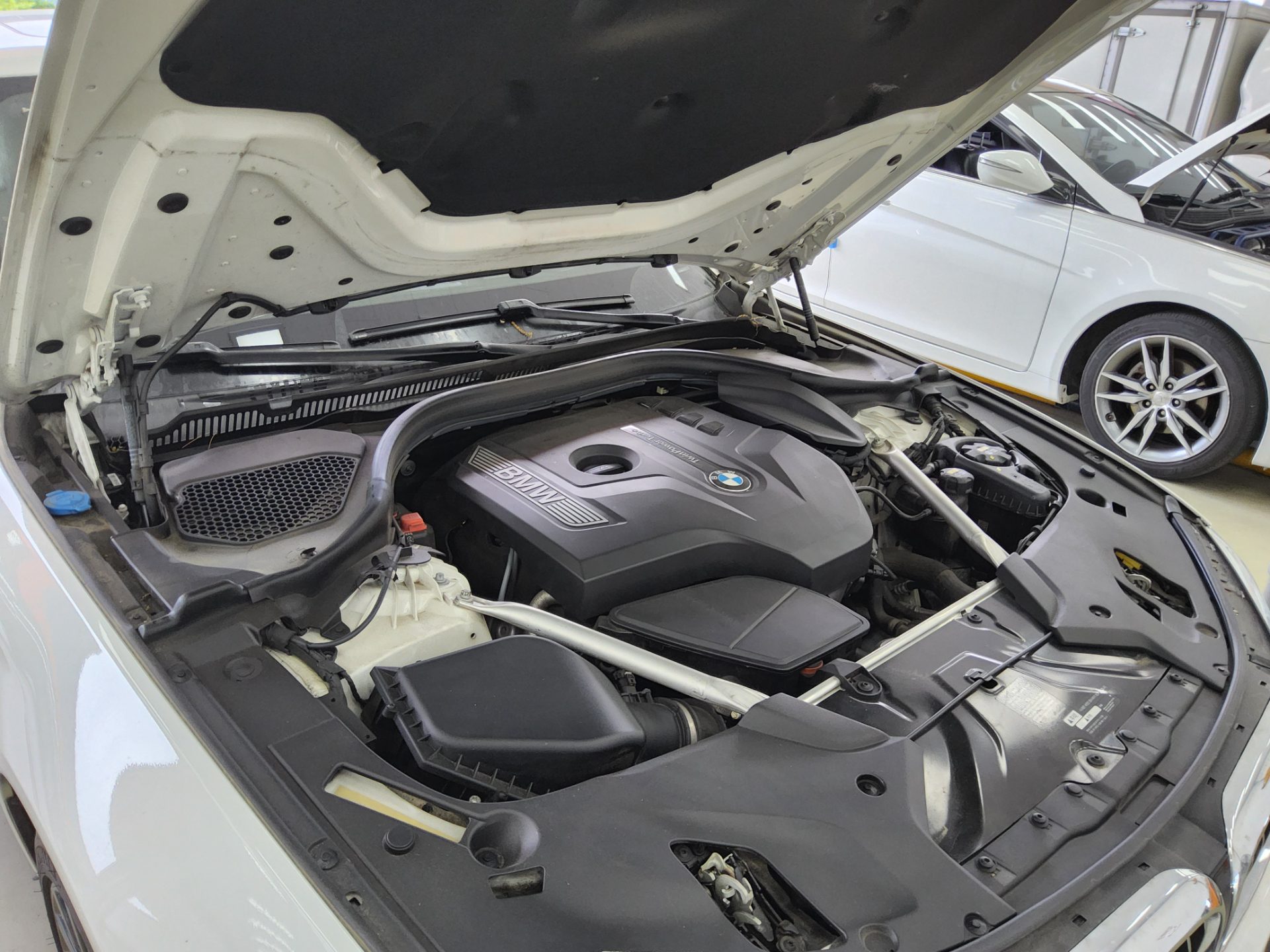BMW 5 Series 2019 - Image 19
