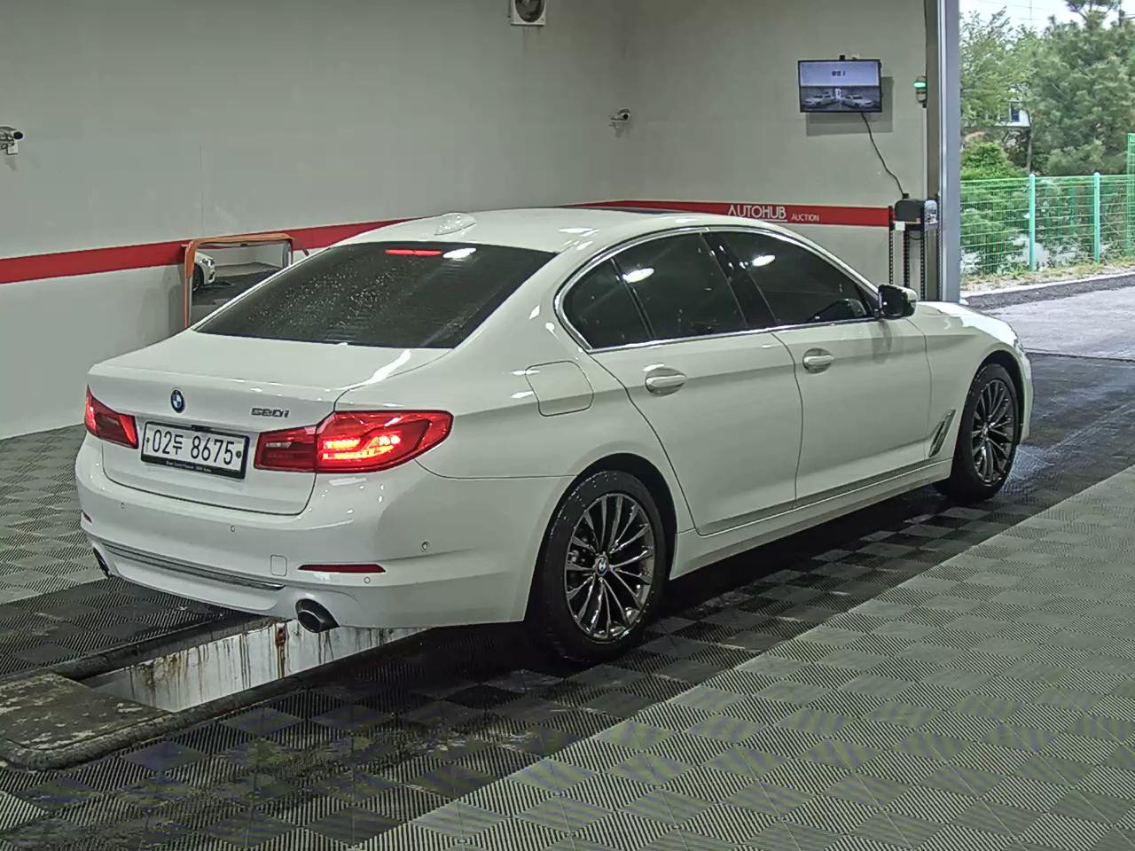 BMW 5 Series 2019 - Image 4