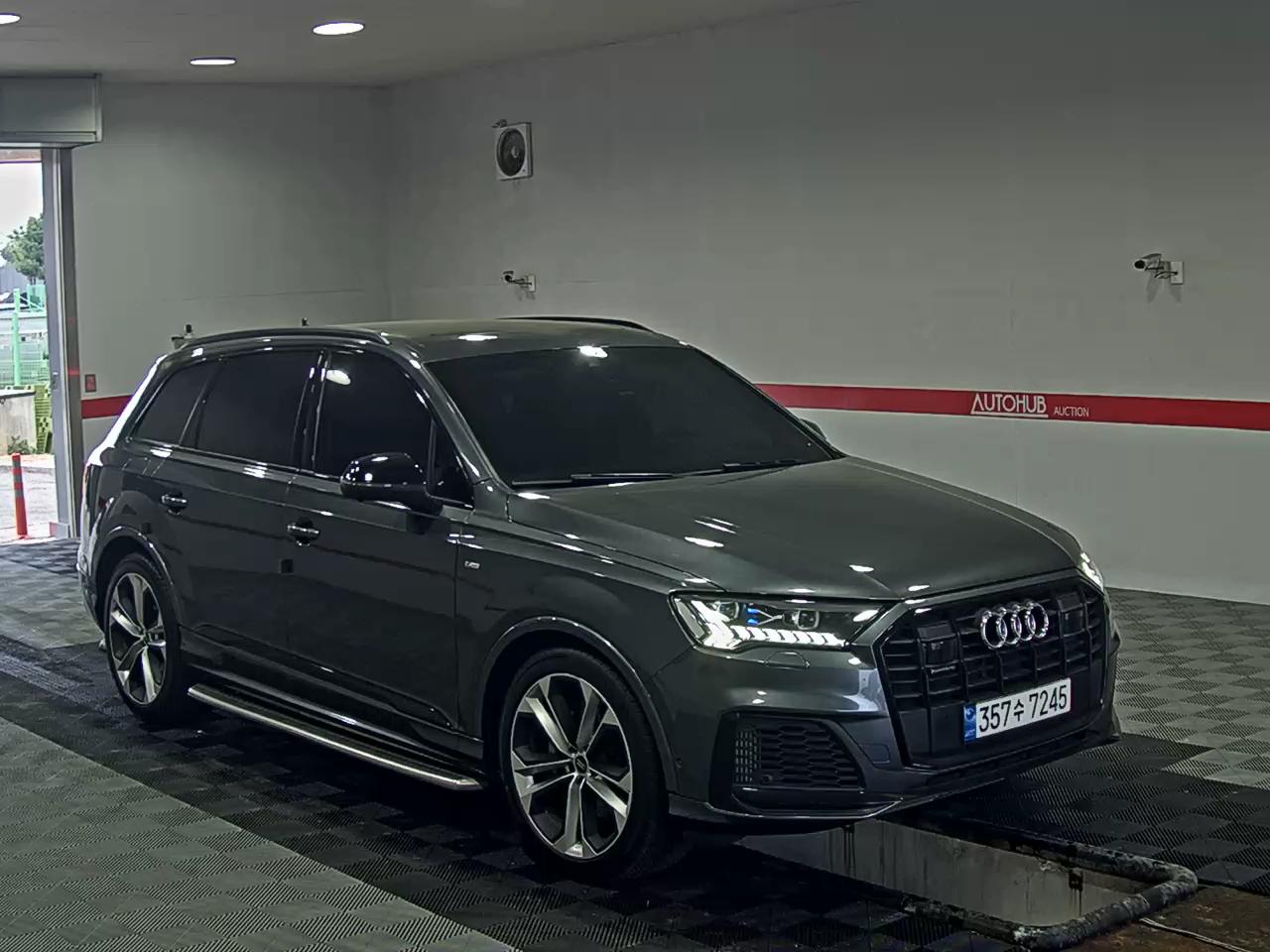 أودي Q7 2022 - صورة 2