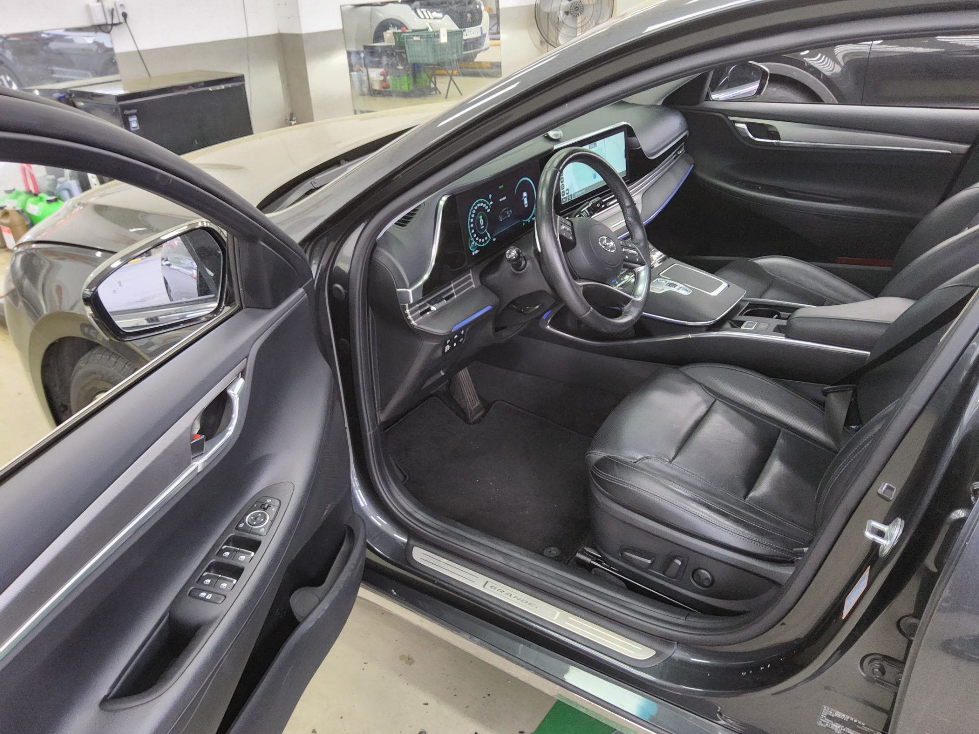 Hyundai Grandeur 2022 - Image 9