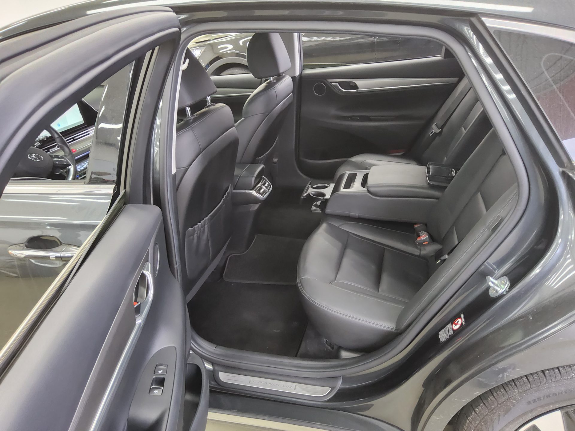 Hyundai Grandeur 2022 - Image 11
