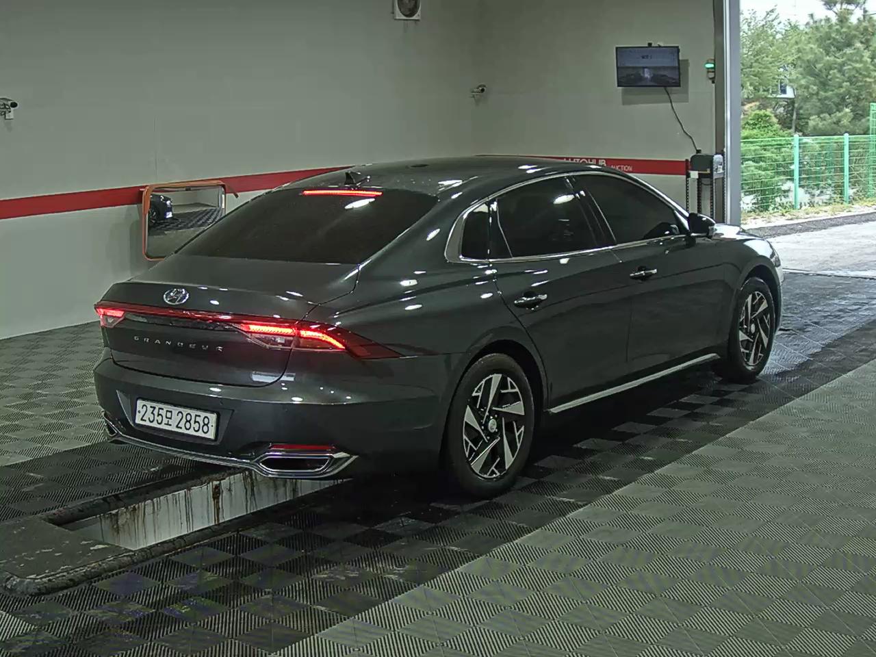 Hyundai Grandeur 2022 - Image 4