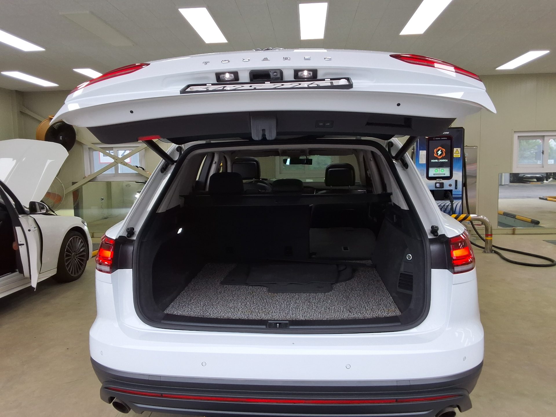 VOLKSWAGEN 투아렉 - 14