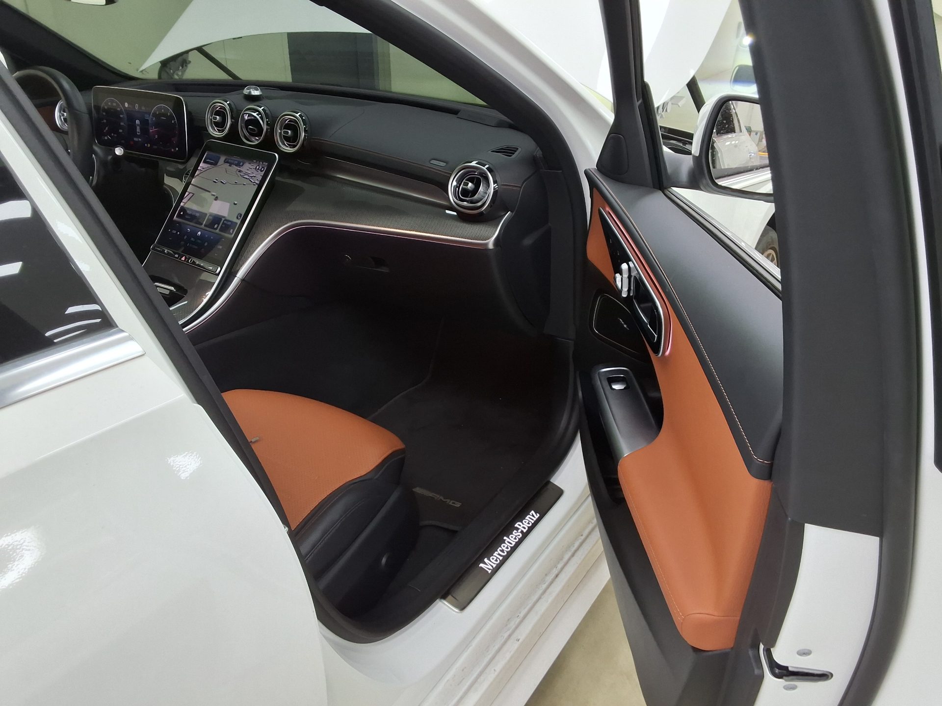 Mercedes-Benz C-Class 2022 - Image 13