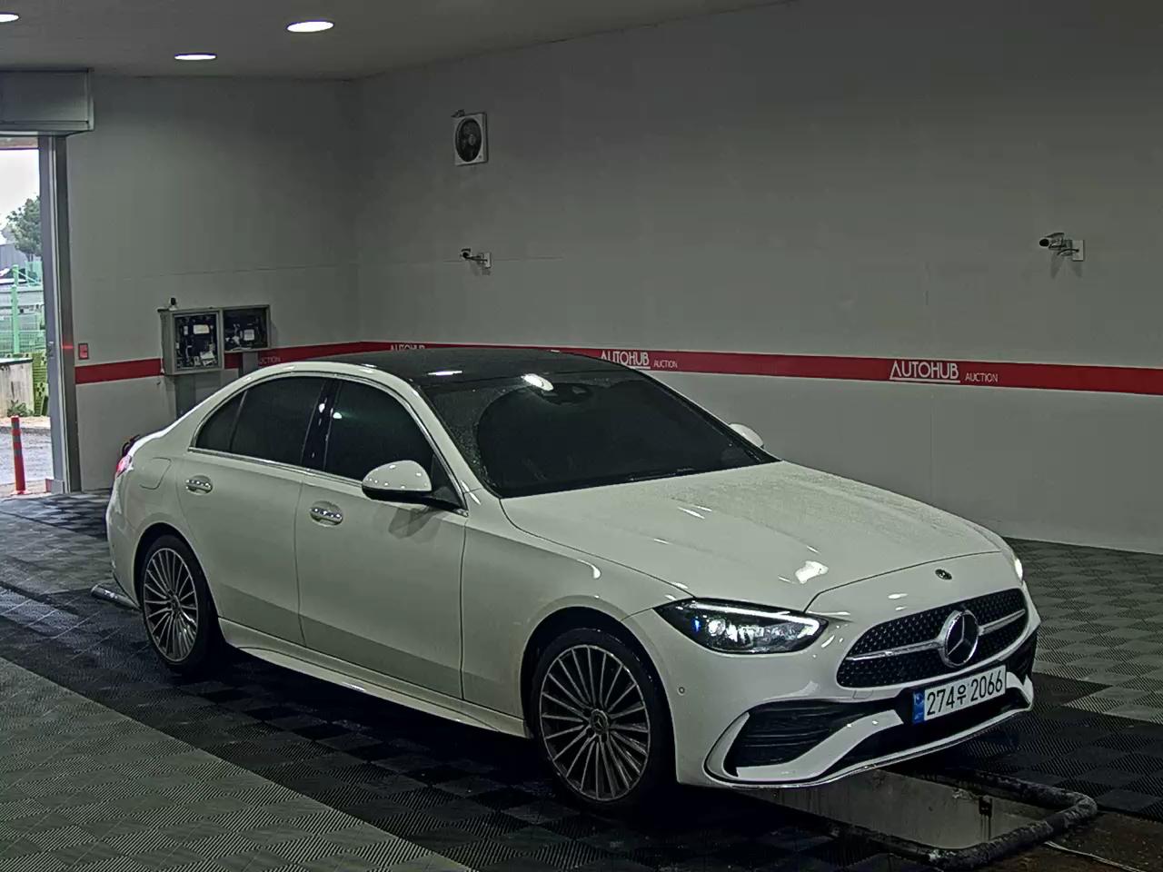 Mercedes-Benz C-Class 2022 - Image 2