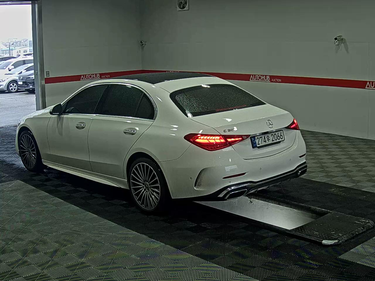 Mercedes-Benz C-Class 2022 - Image 5