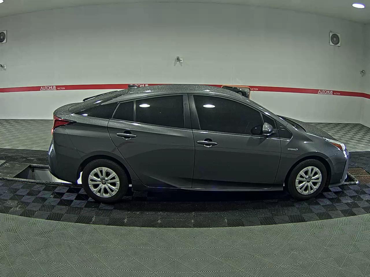 Toyota Prius - 3
