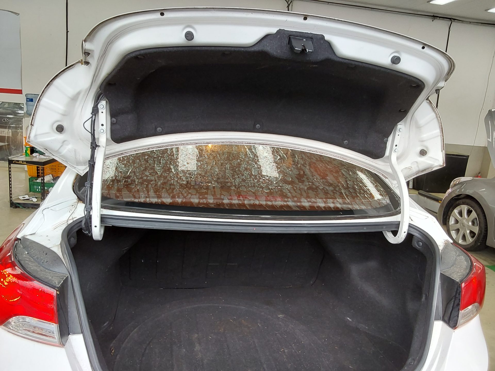 Hyundai Elantra 2011 - Image 14