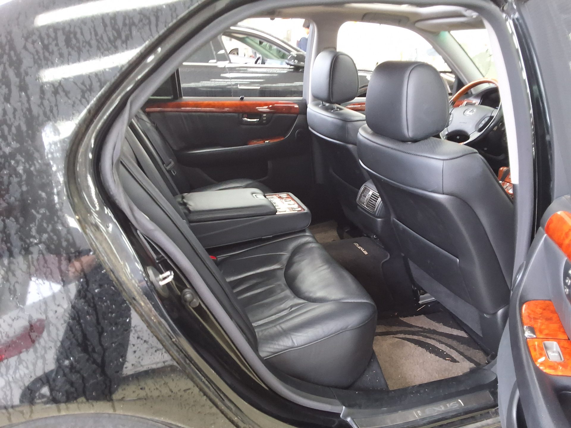 LEXUS LS - 12