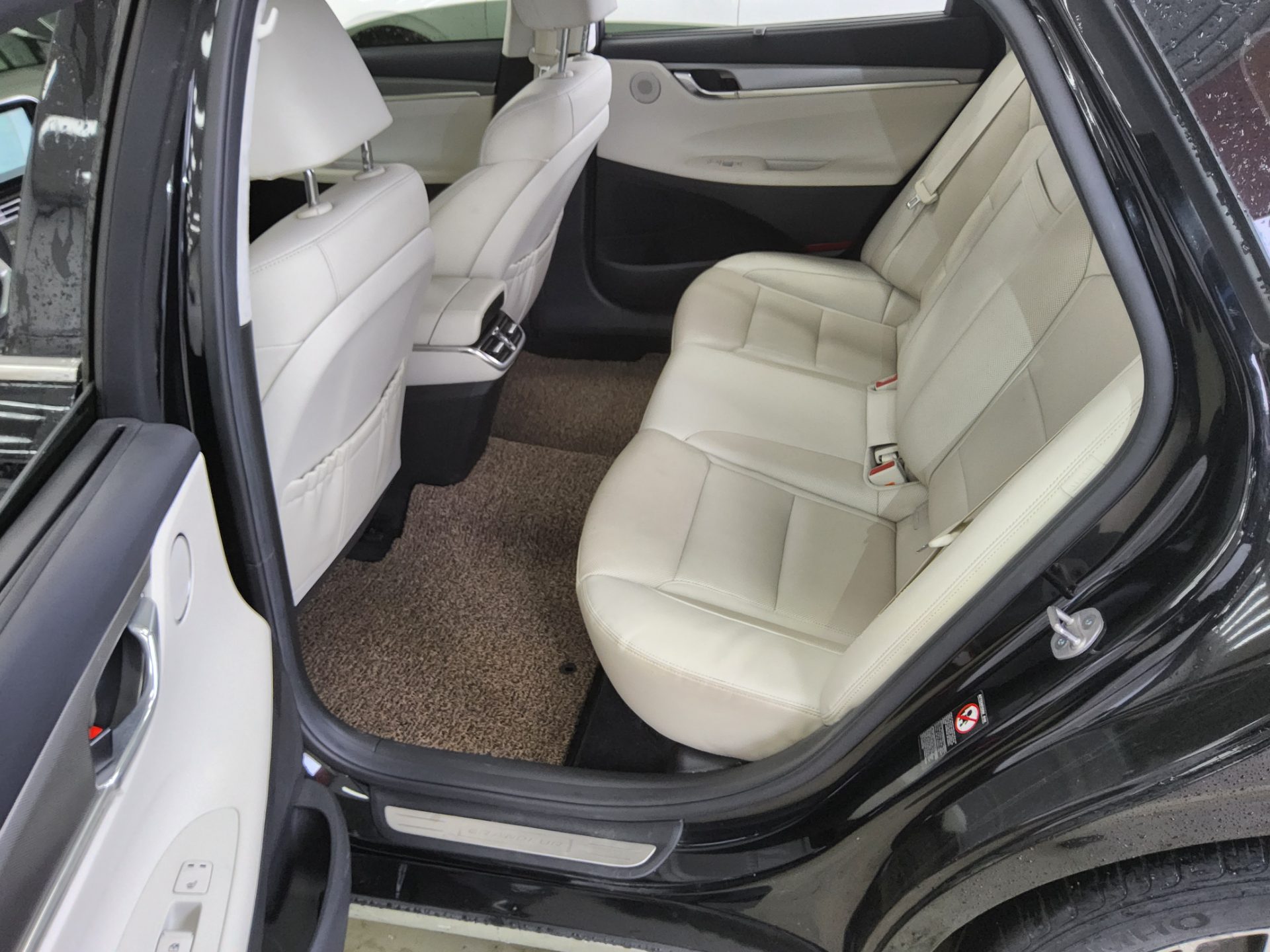 Hyundai Grandeur 2023 - Image 11