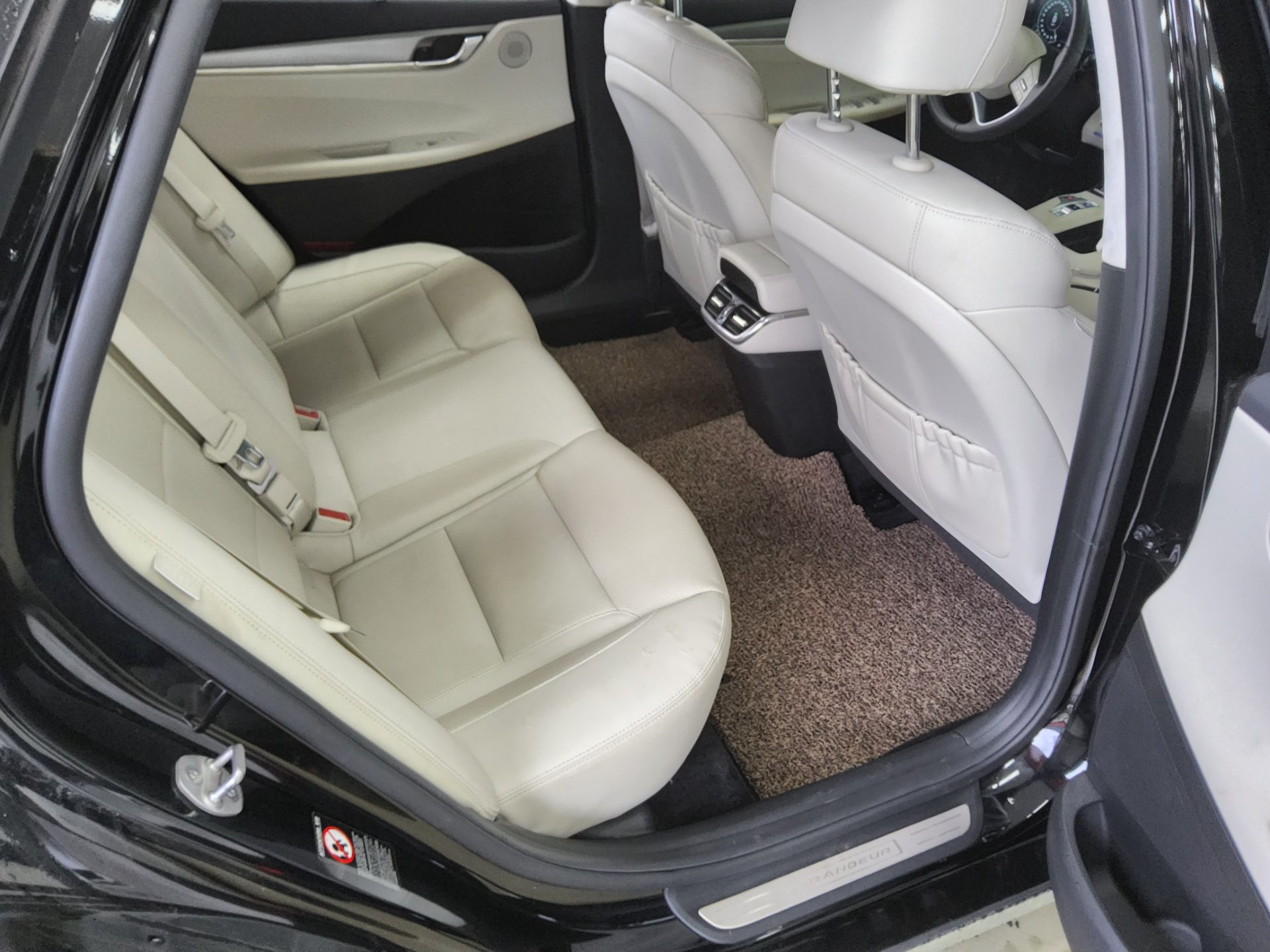 Hyundai Grandeur 2023 - Image 12