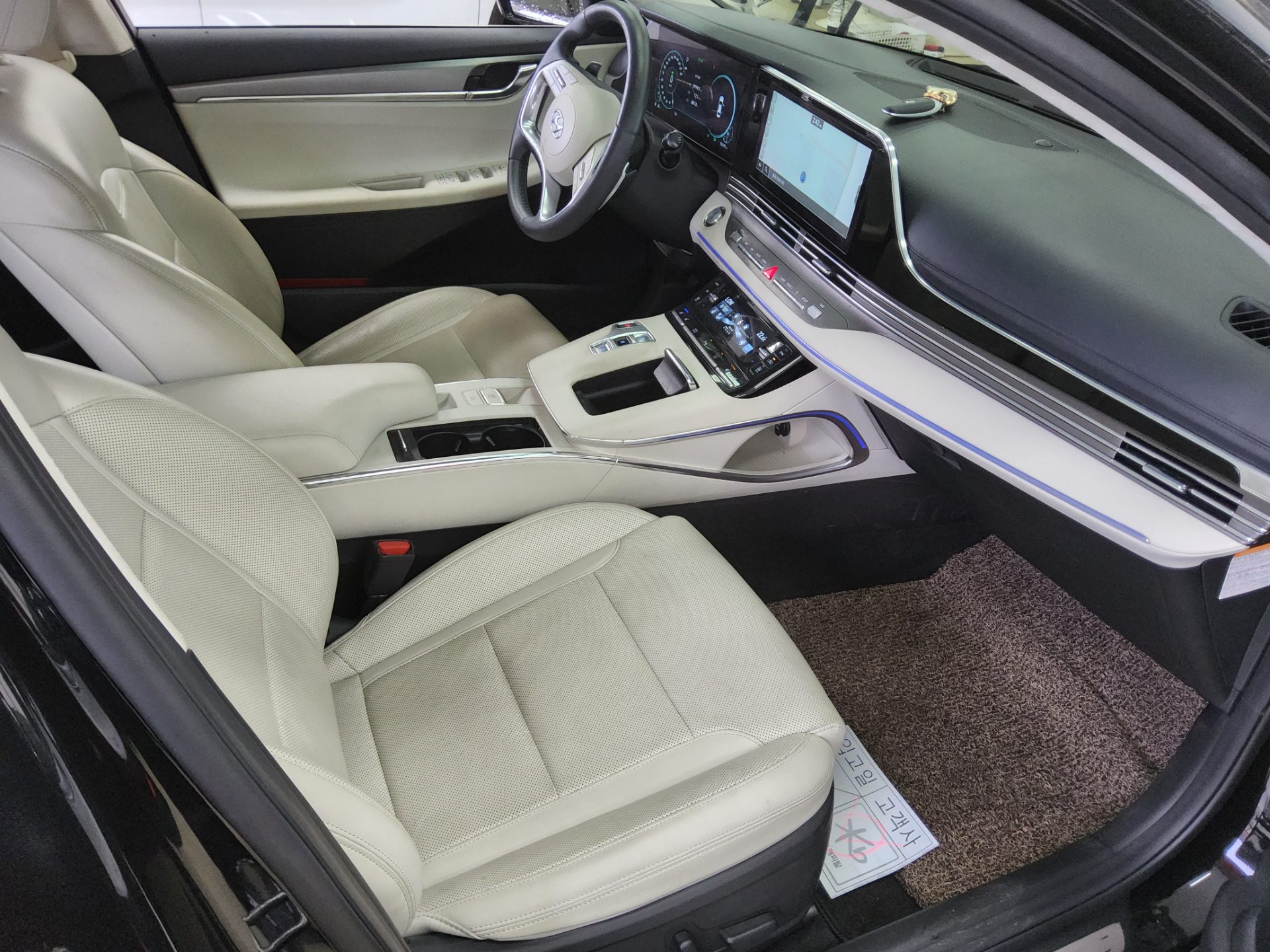 Hyundai Grandeur 2023 - Image 13