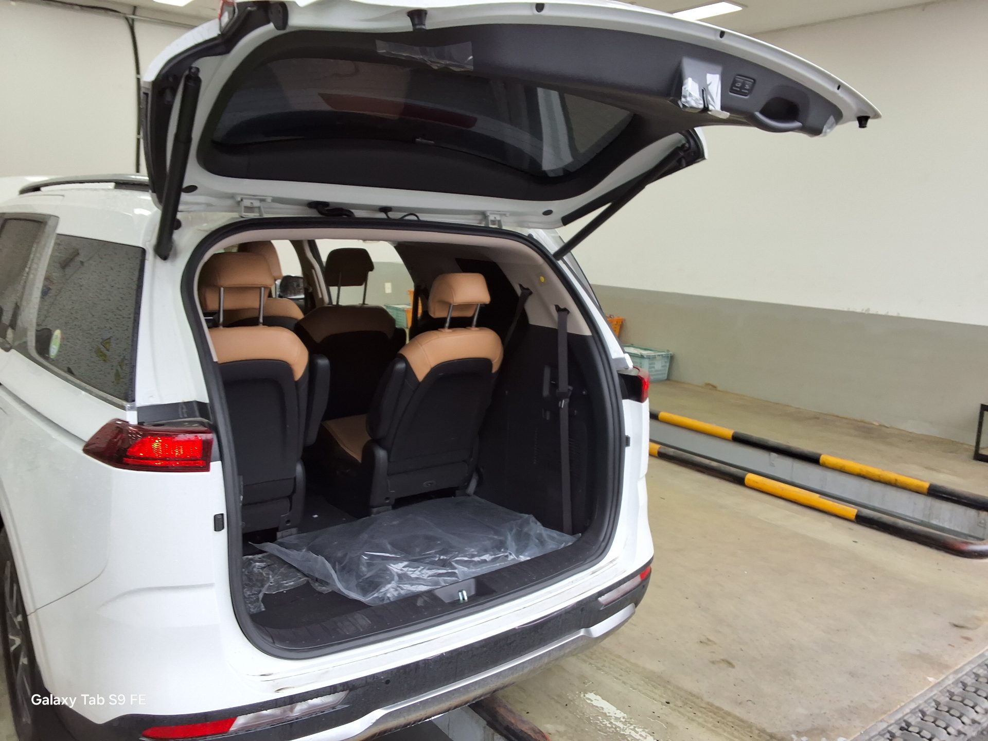 Kia Carnival 2023 - Image 14