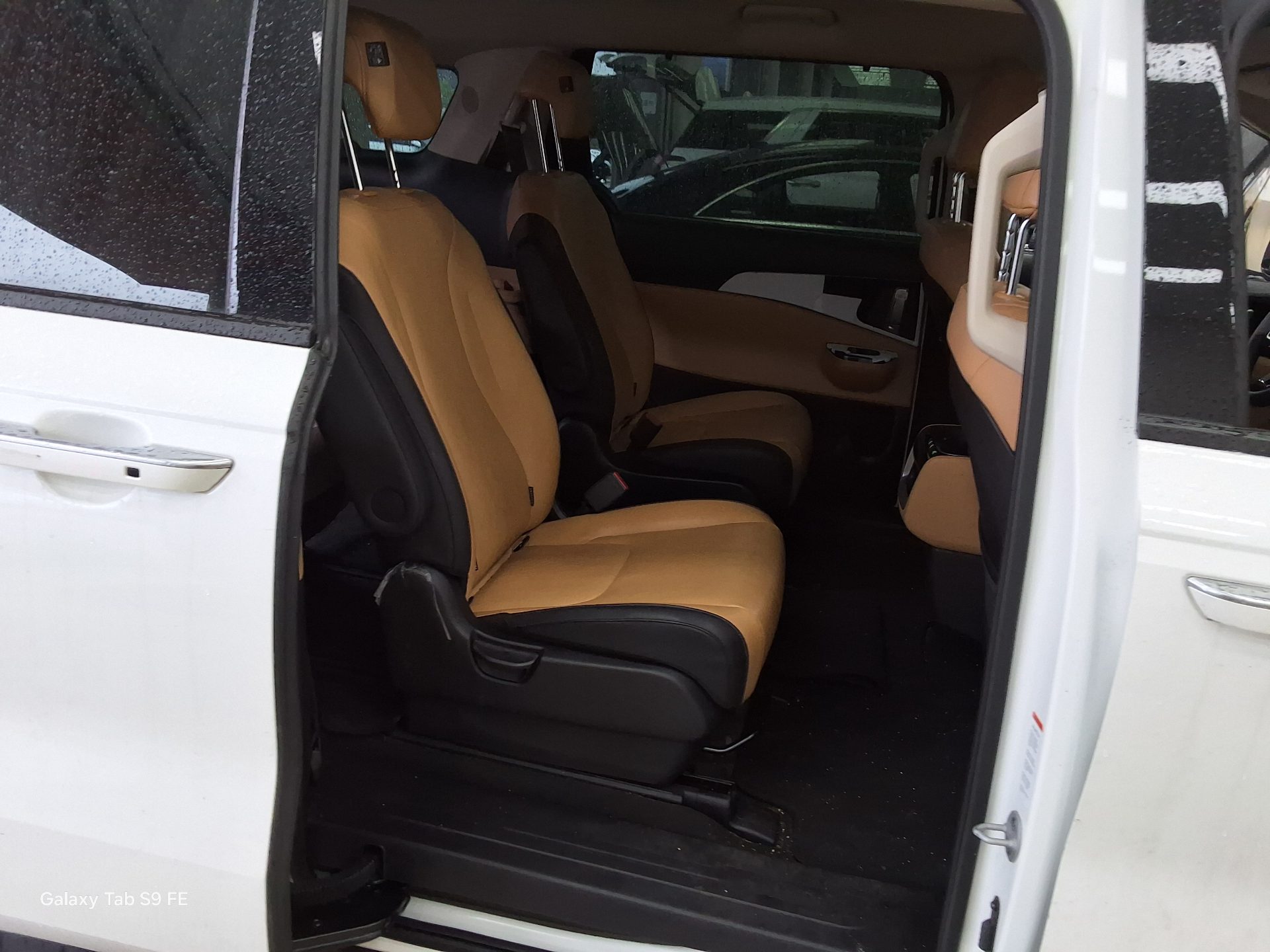 Kia Carnival 2023 - Image 12