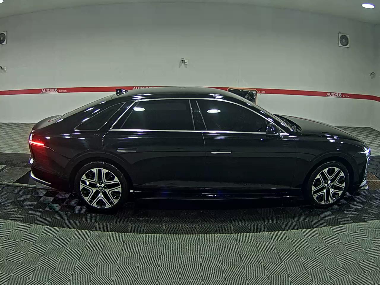 Hyundai Grandeur 2023 - Image 3