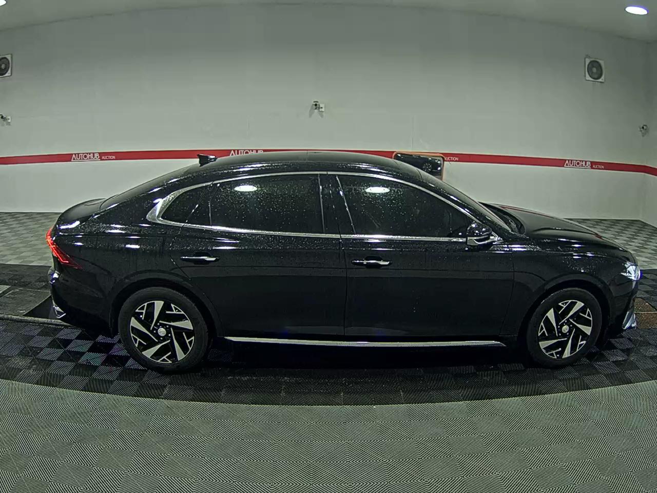 Hyundai Grandeur 2023 - Image 3