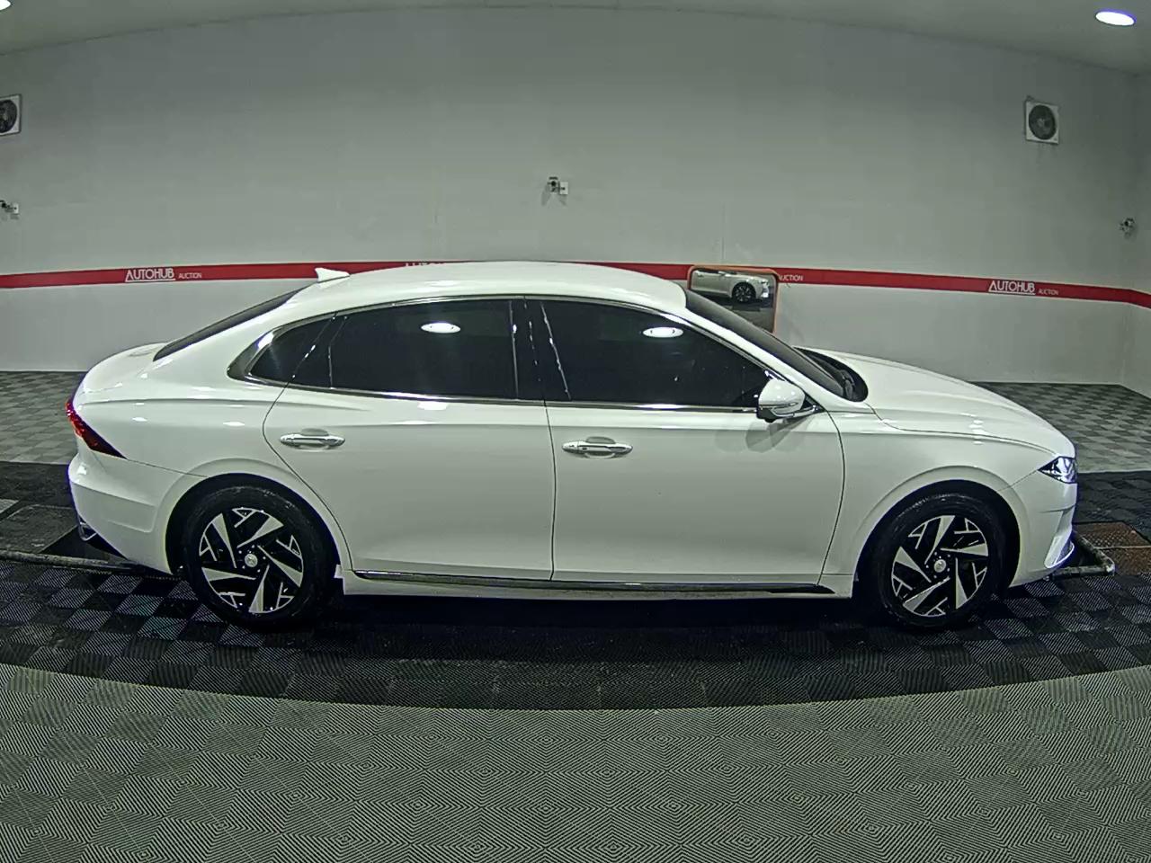 Hyundai Grandeur 2022 - Image 3