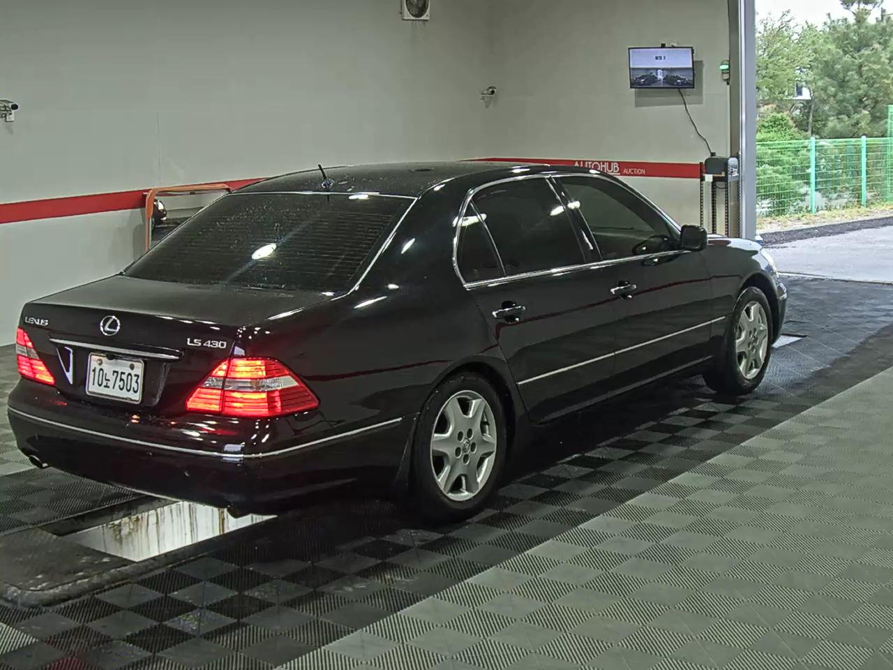 LEXUS LS - 4