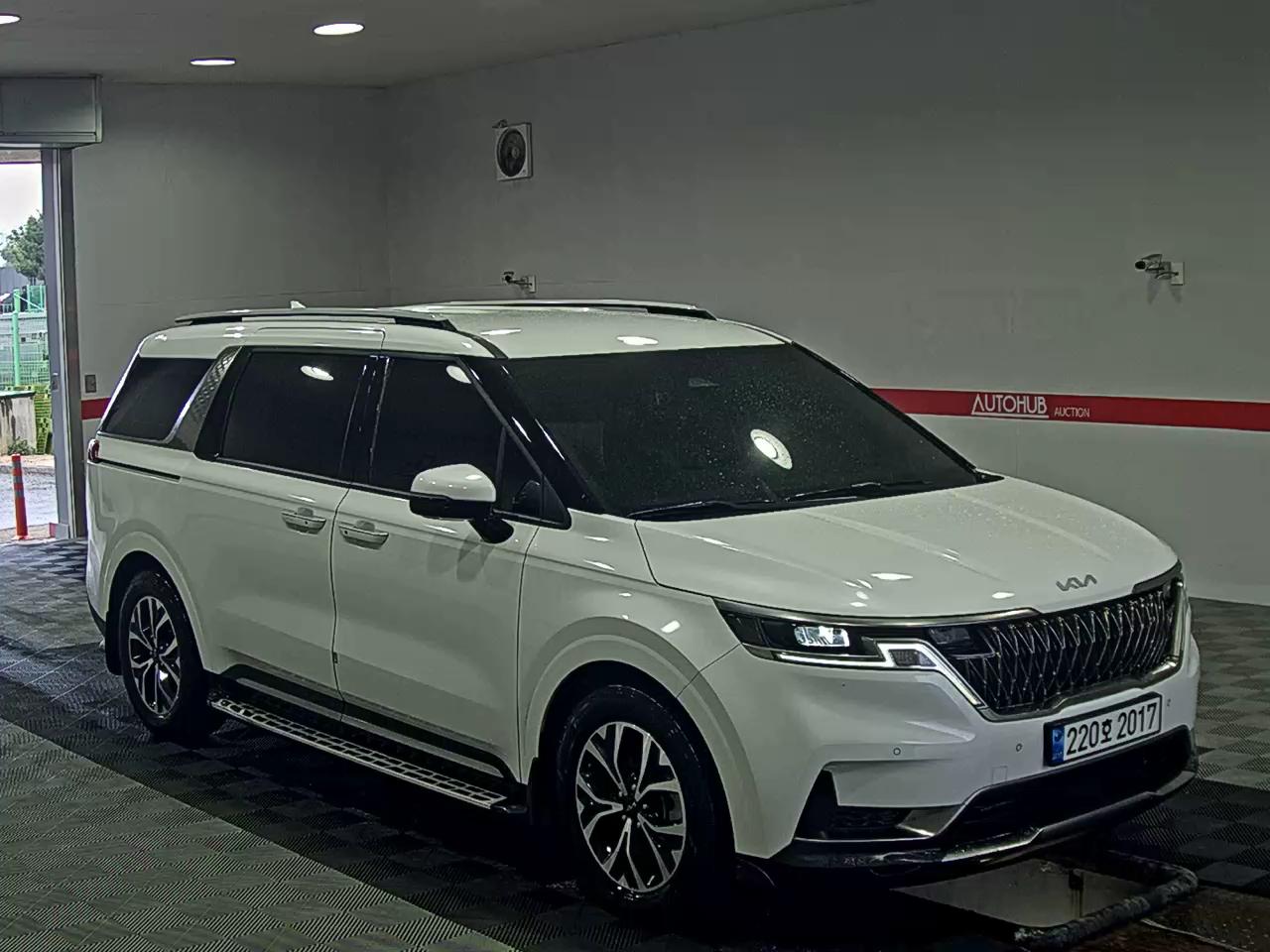 Kia Carnival 2023 - Image 2