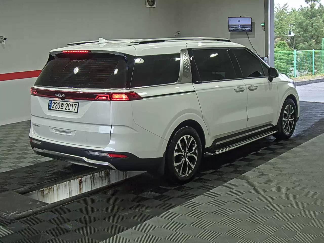 Kia Carnival 2023 - Image 4