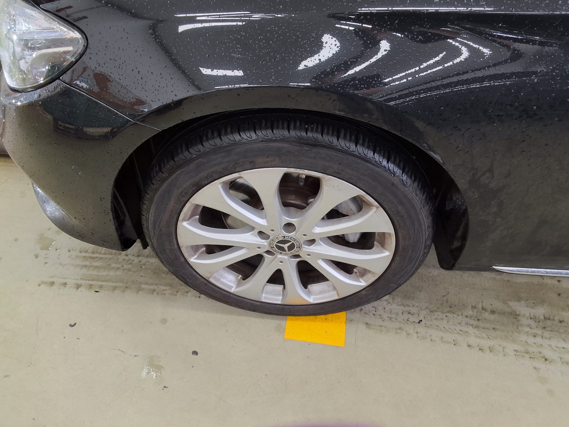 Mercedes-Benz E-Class 2019 - Image 17