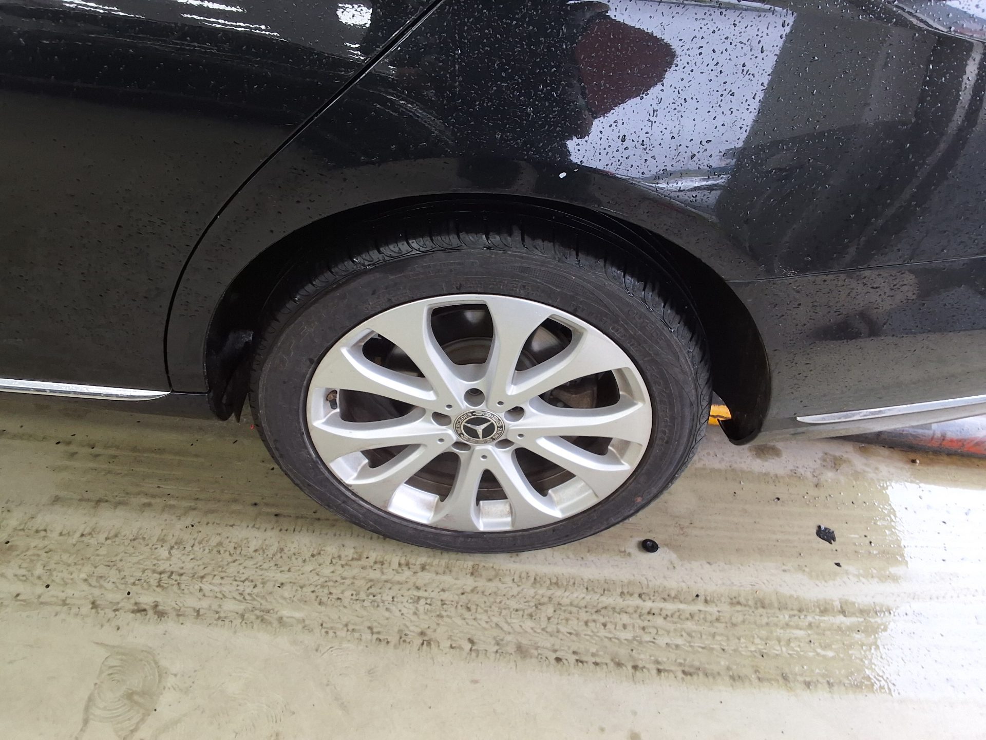 Mercedes-Benz E-Class 2019 - Image 18