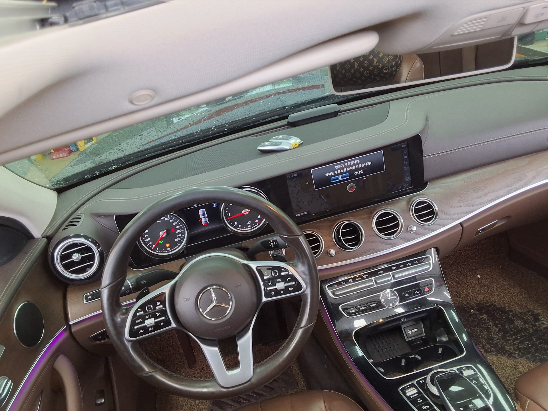 Mercedes-Benz E-Class 2019 - Image 10