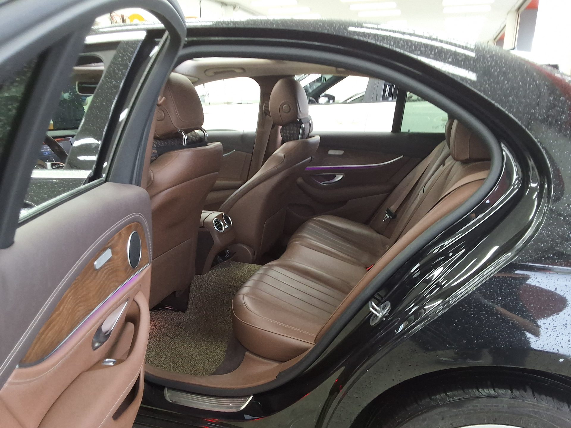 Mercedes-Benz E-Class 2019 - Image 11