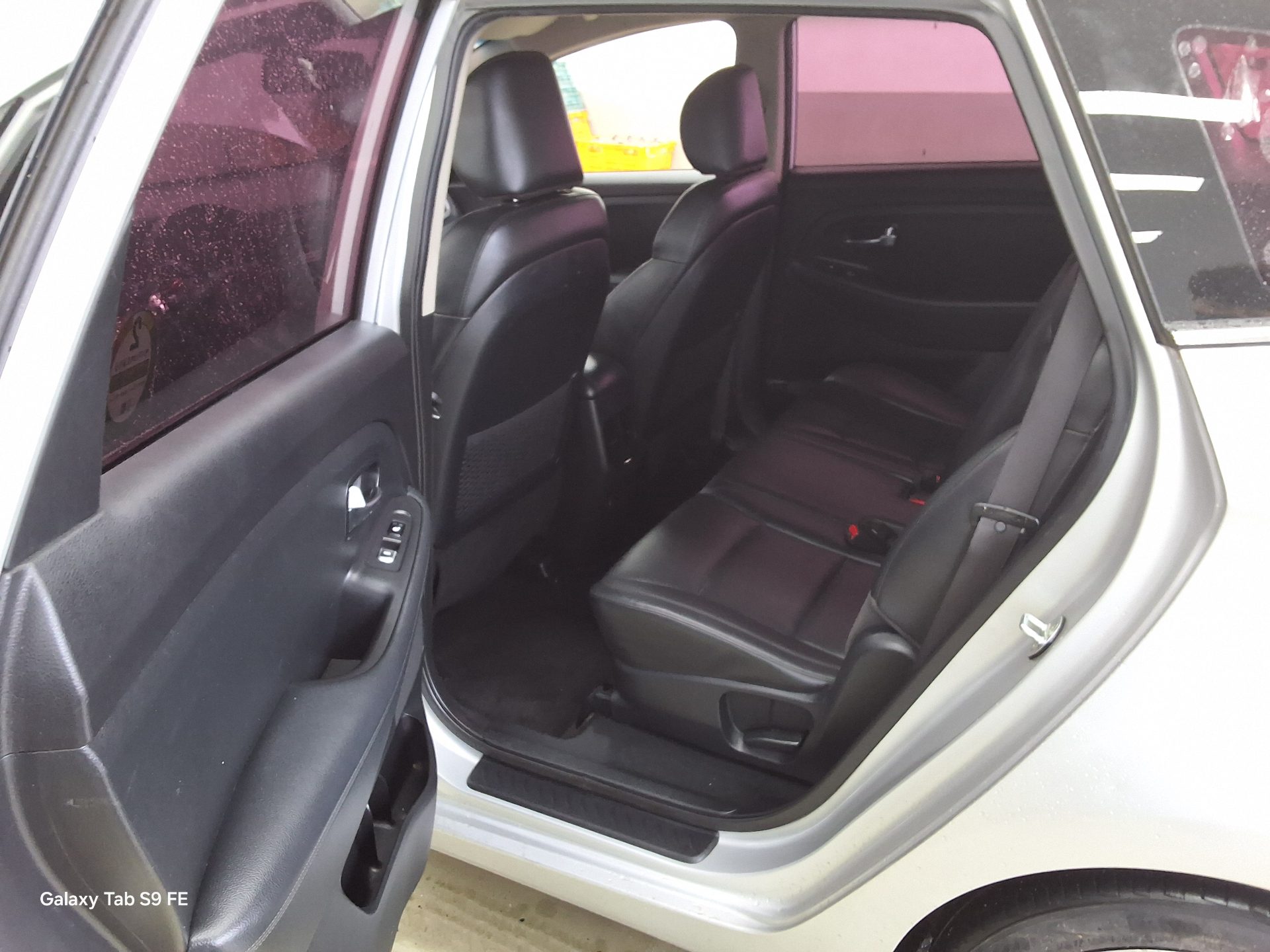 كيا كارينز 2016 - صورة 11