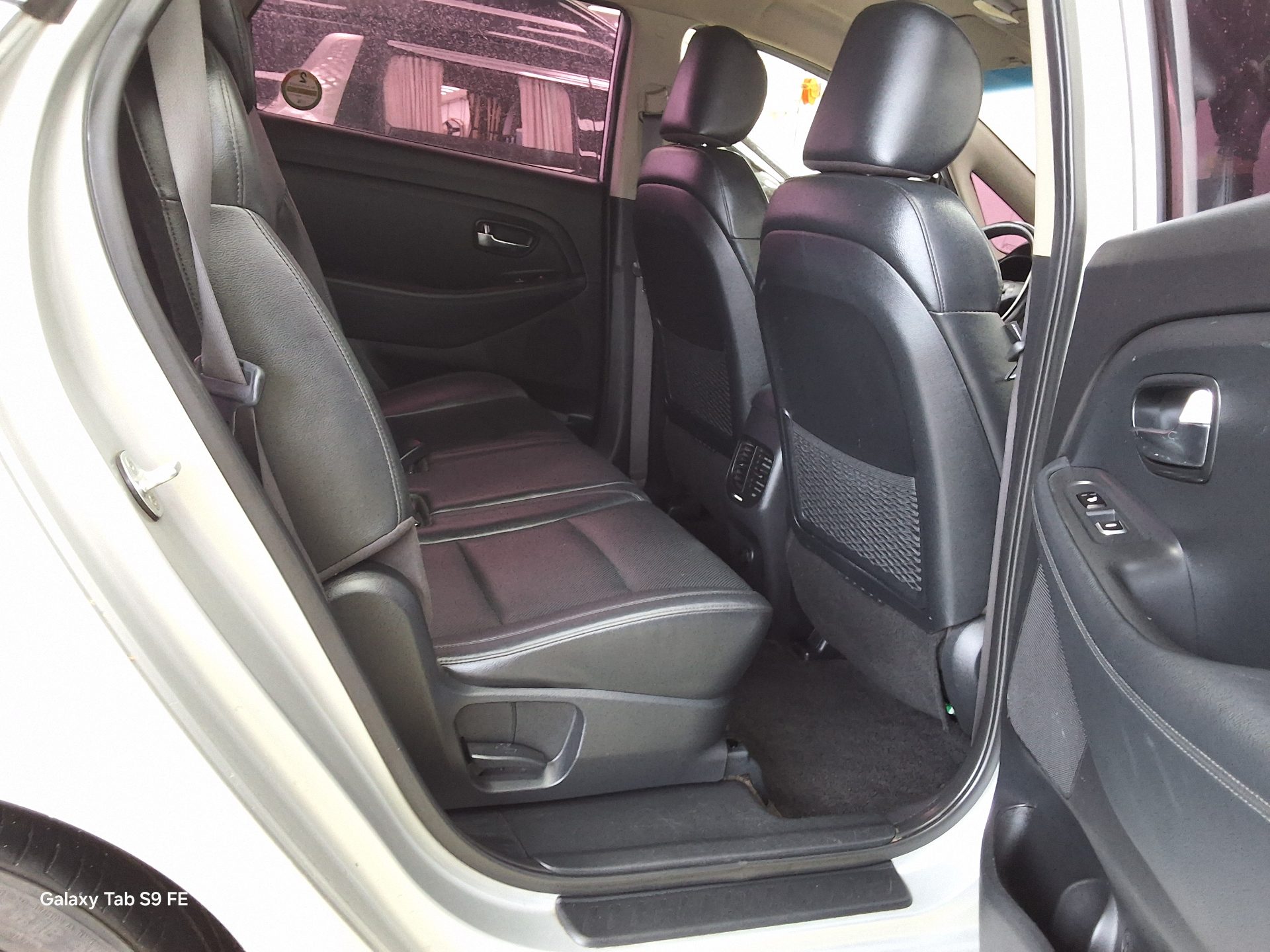 كيا كارينز 2016 - صورة 12