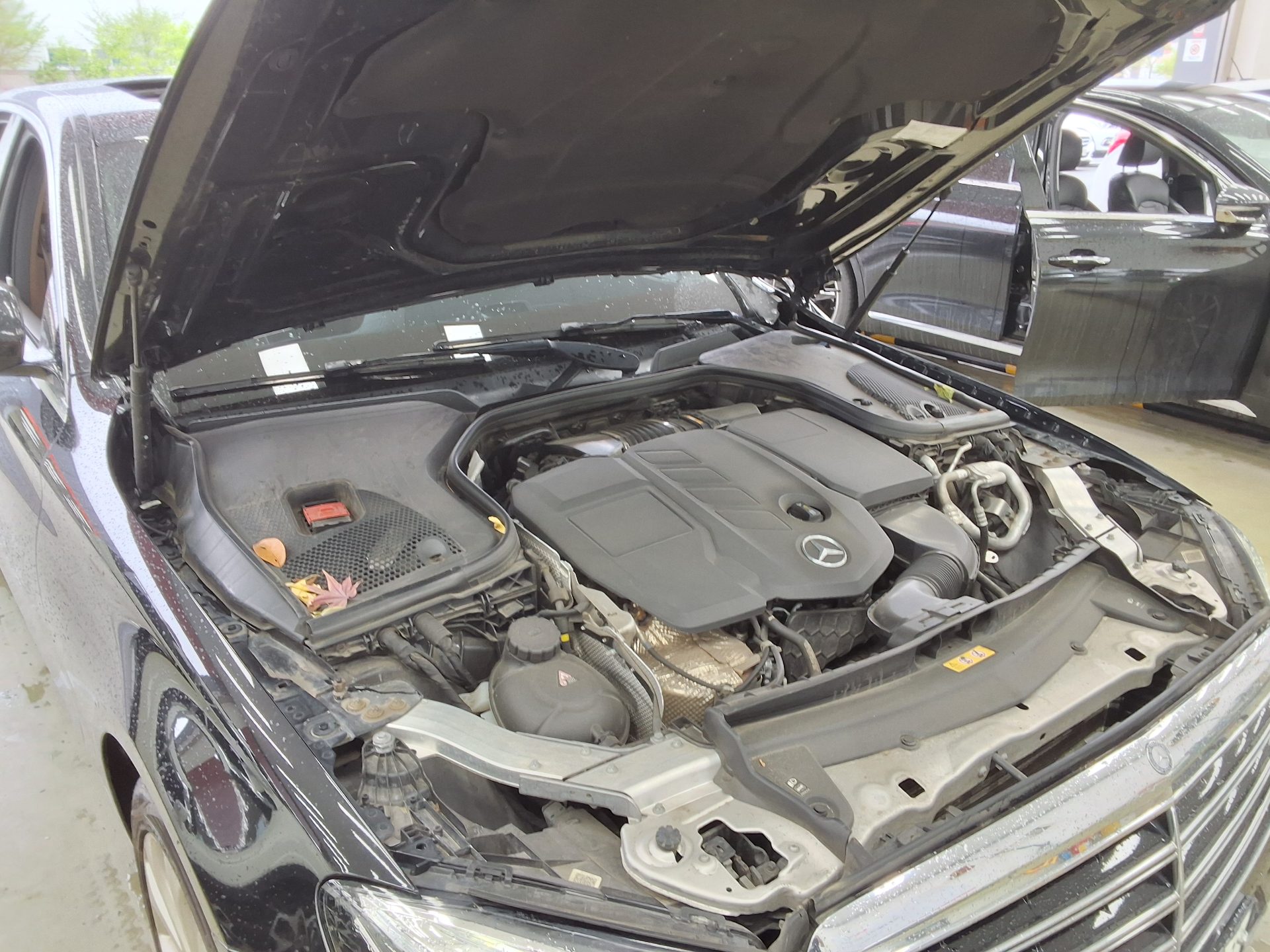 Mercedes-Benz E-Class 2019 - Image 16