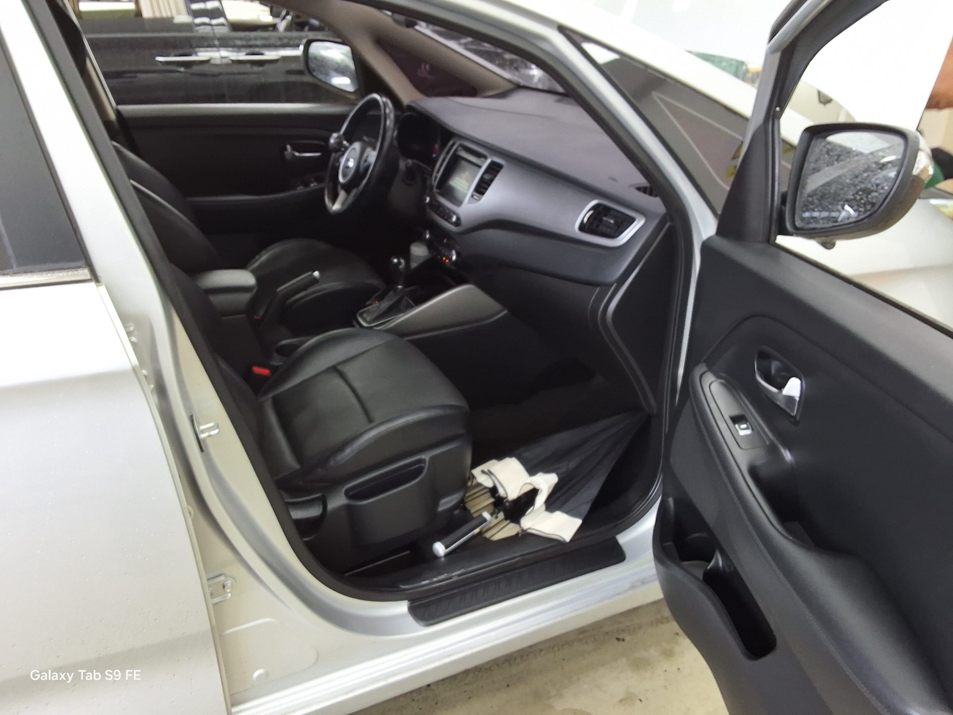 كيا كارينز 2016 - صورة 13