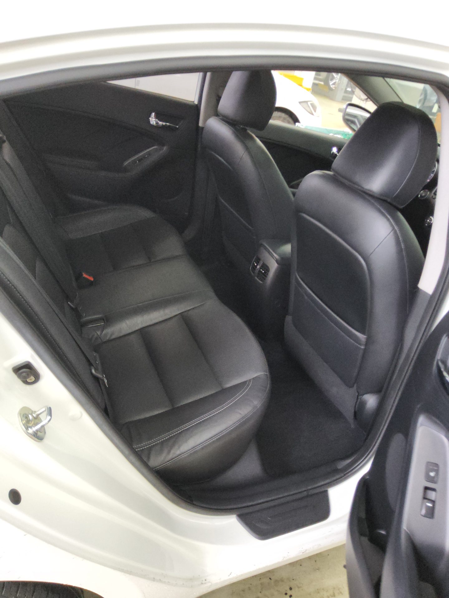 كيا K3 2014 - صورة 12