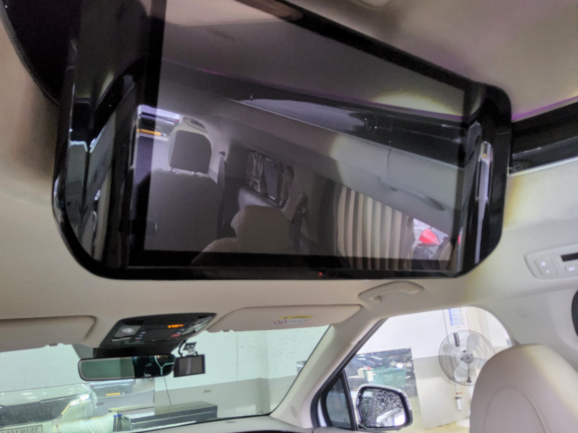 كيا كارنيفال 2022 - صورة 18