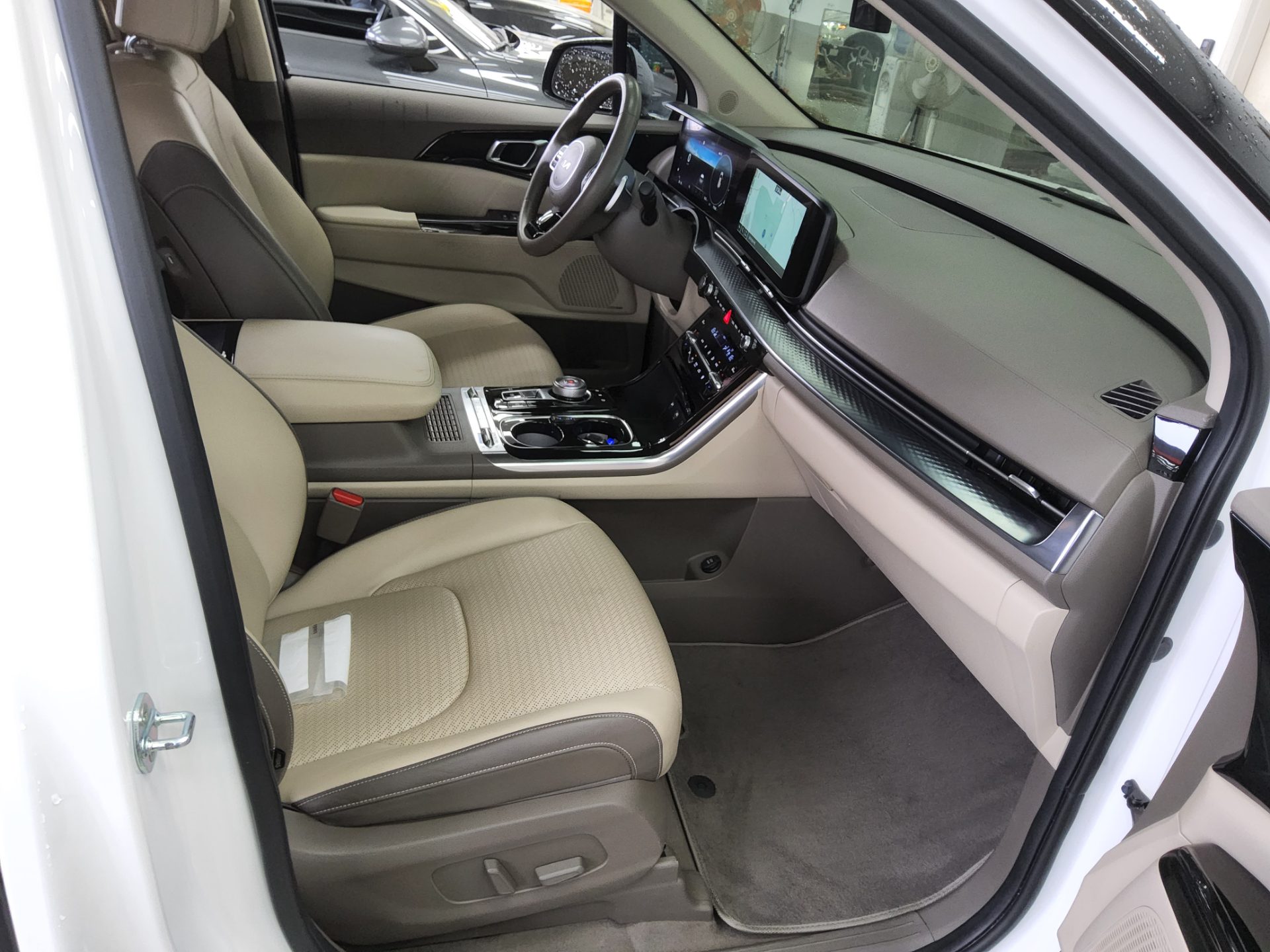 كيا كارنيفال 2022 - صورة 13