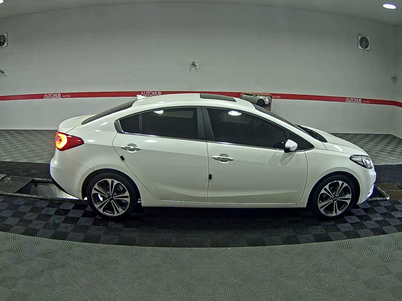 كيا K3 2014 - صورة 3