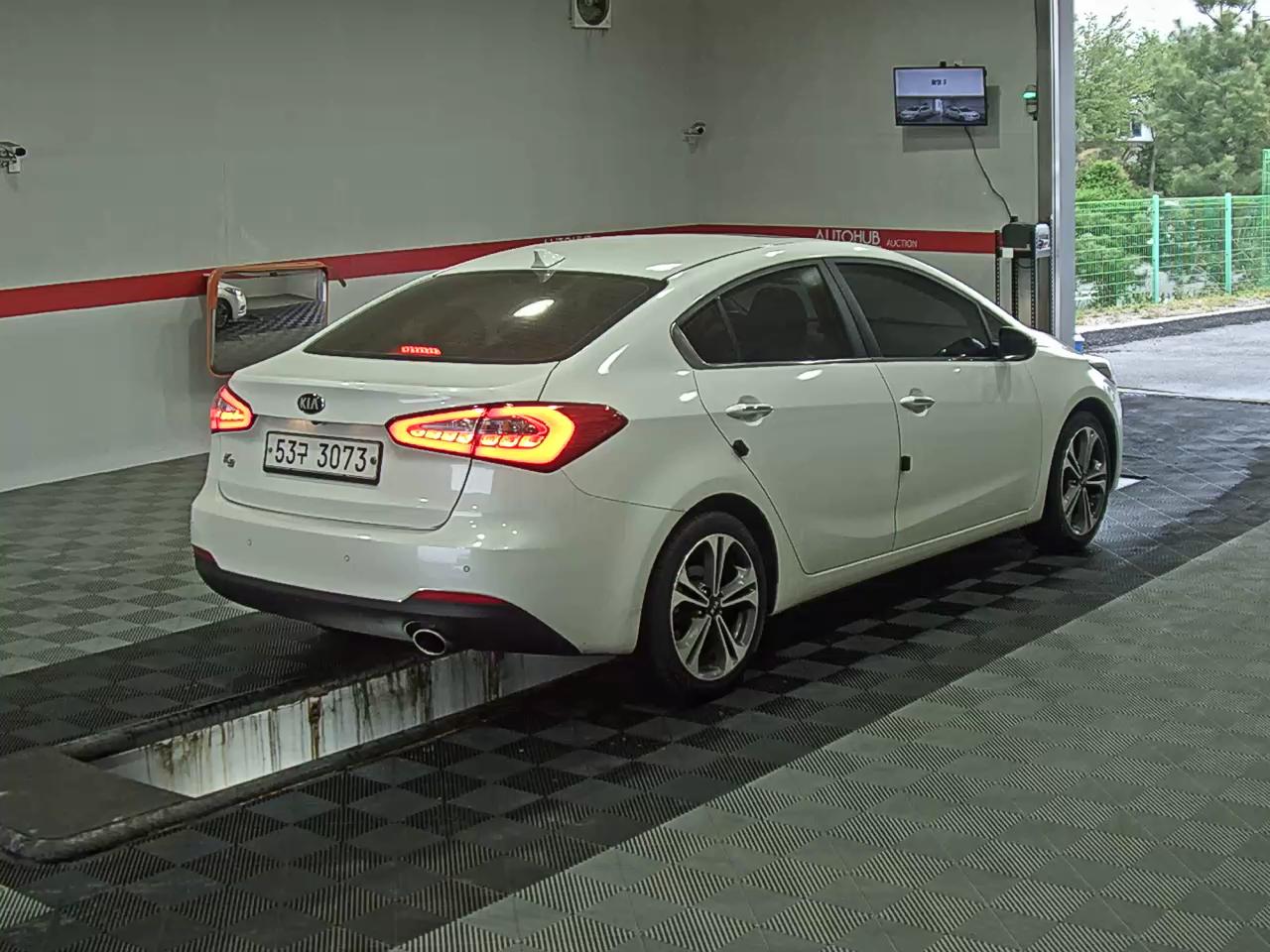 كيا K3 2014 - صورة 4