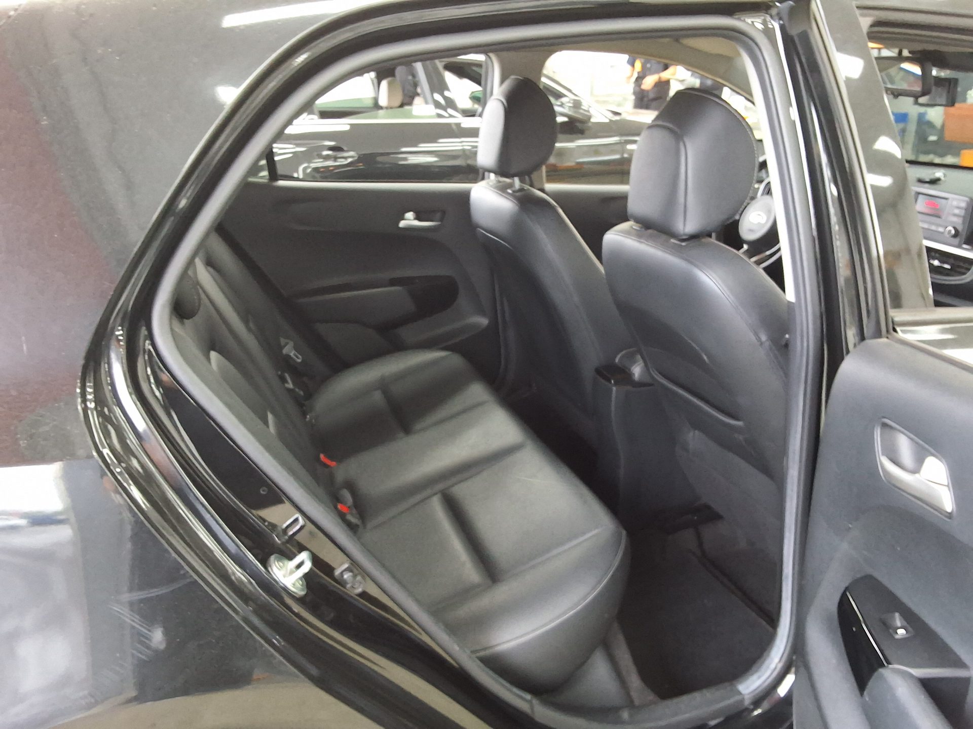 كيا مورنينج 2021 - صورة 12