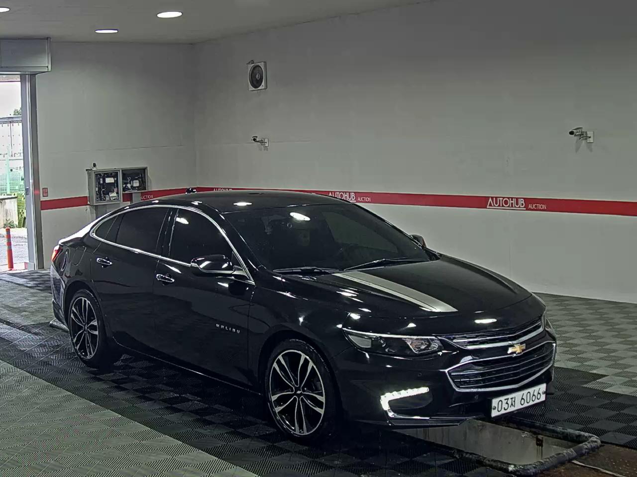 Chevrolet Malibu 2017 - Image 2
