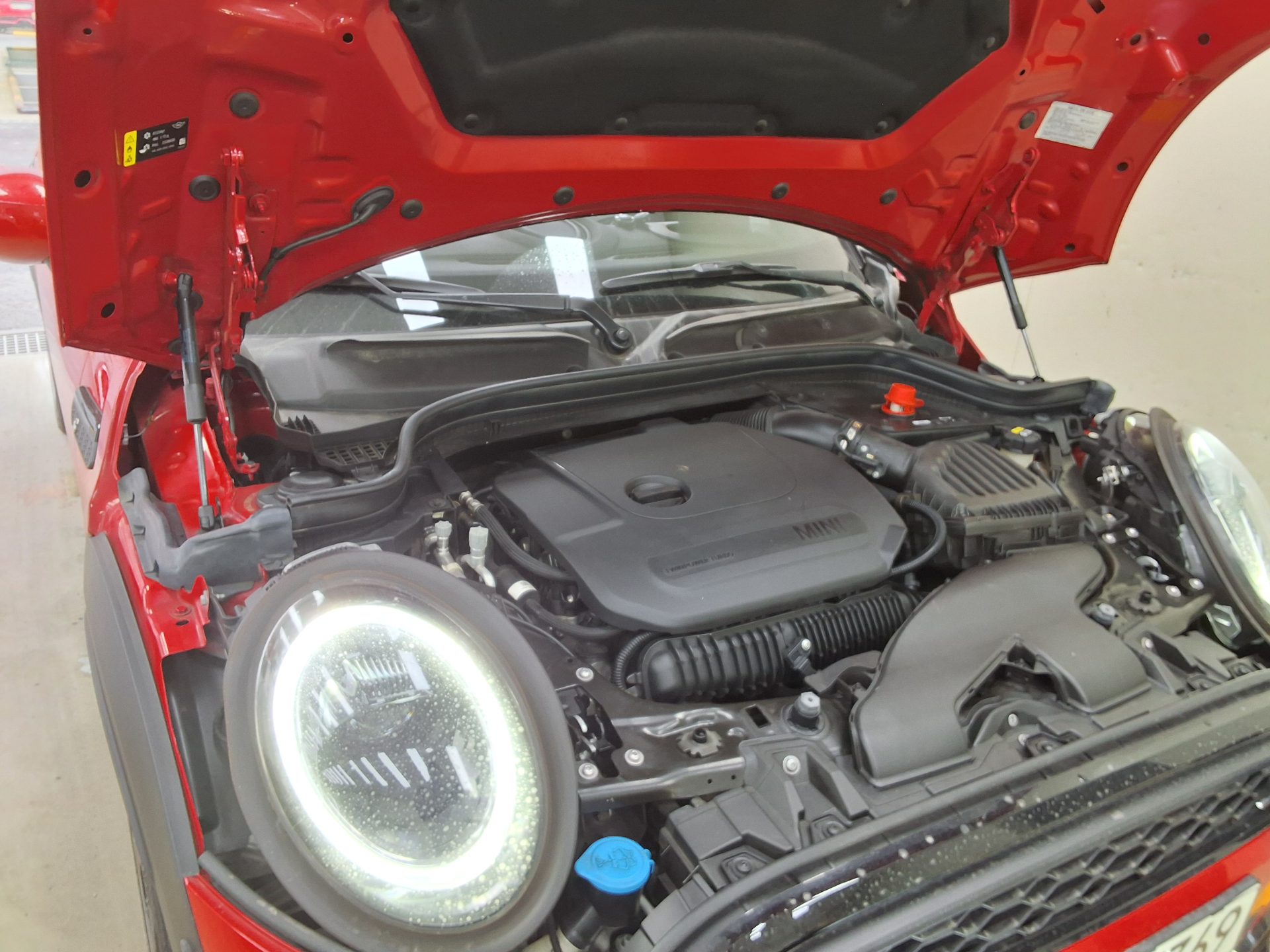 BMW MINI 2022 - Image 16