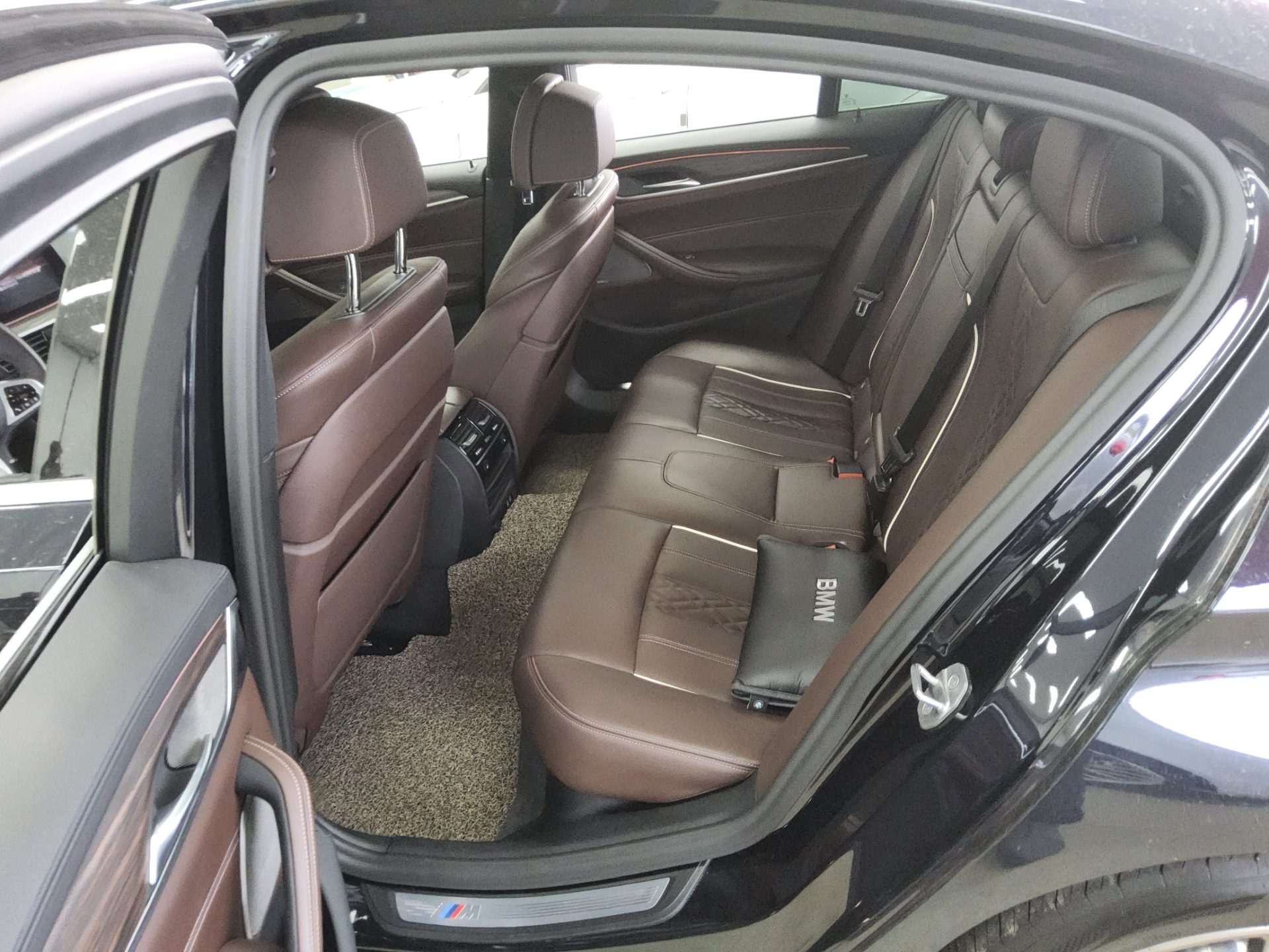 BMW 5 Series 2020 - Image 11