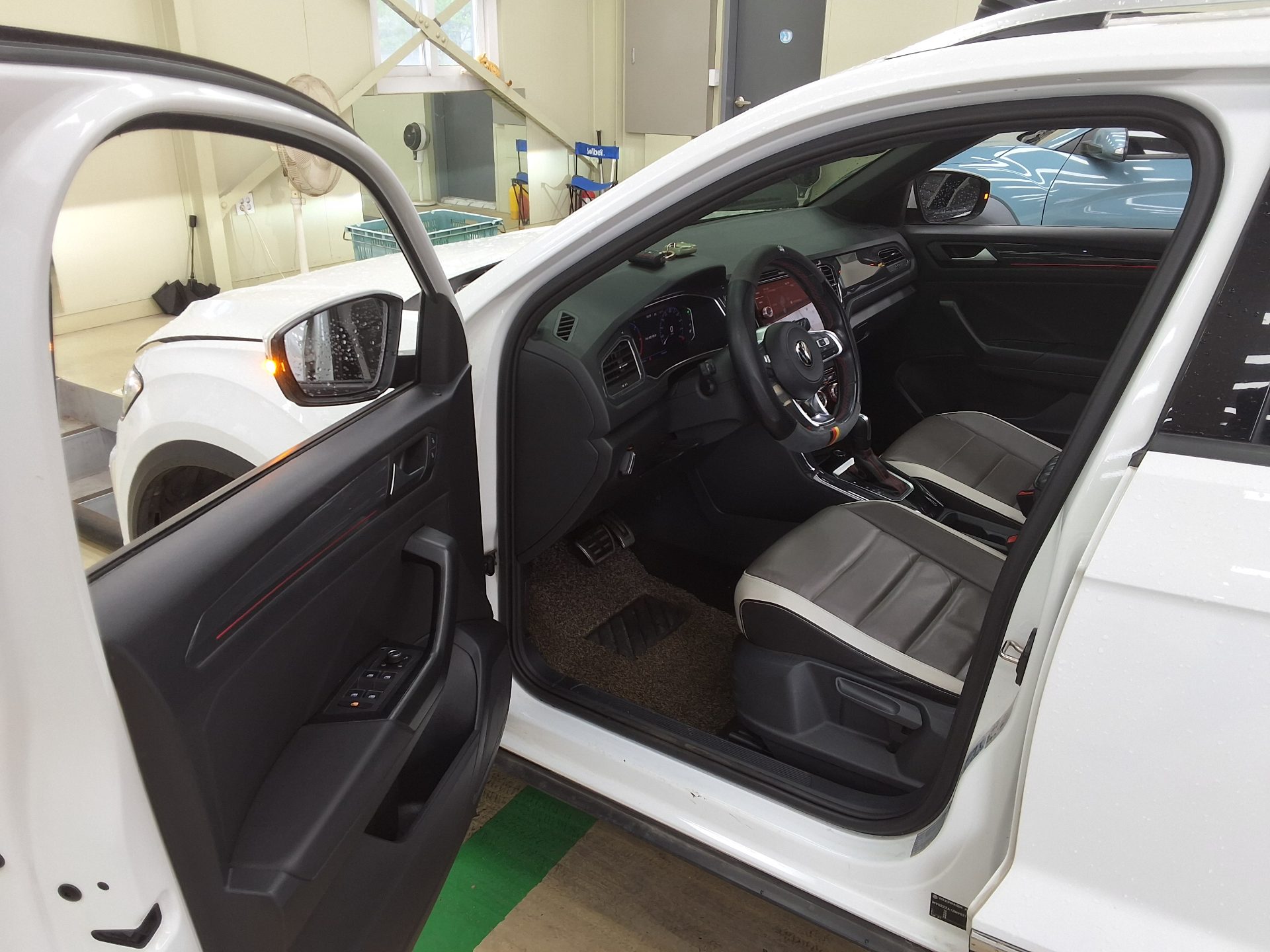 فولكس فاجن تي-روك 2021 - صورة 9