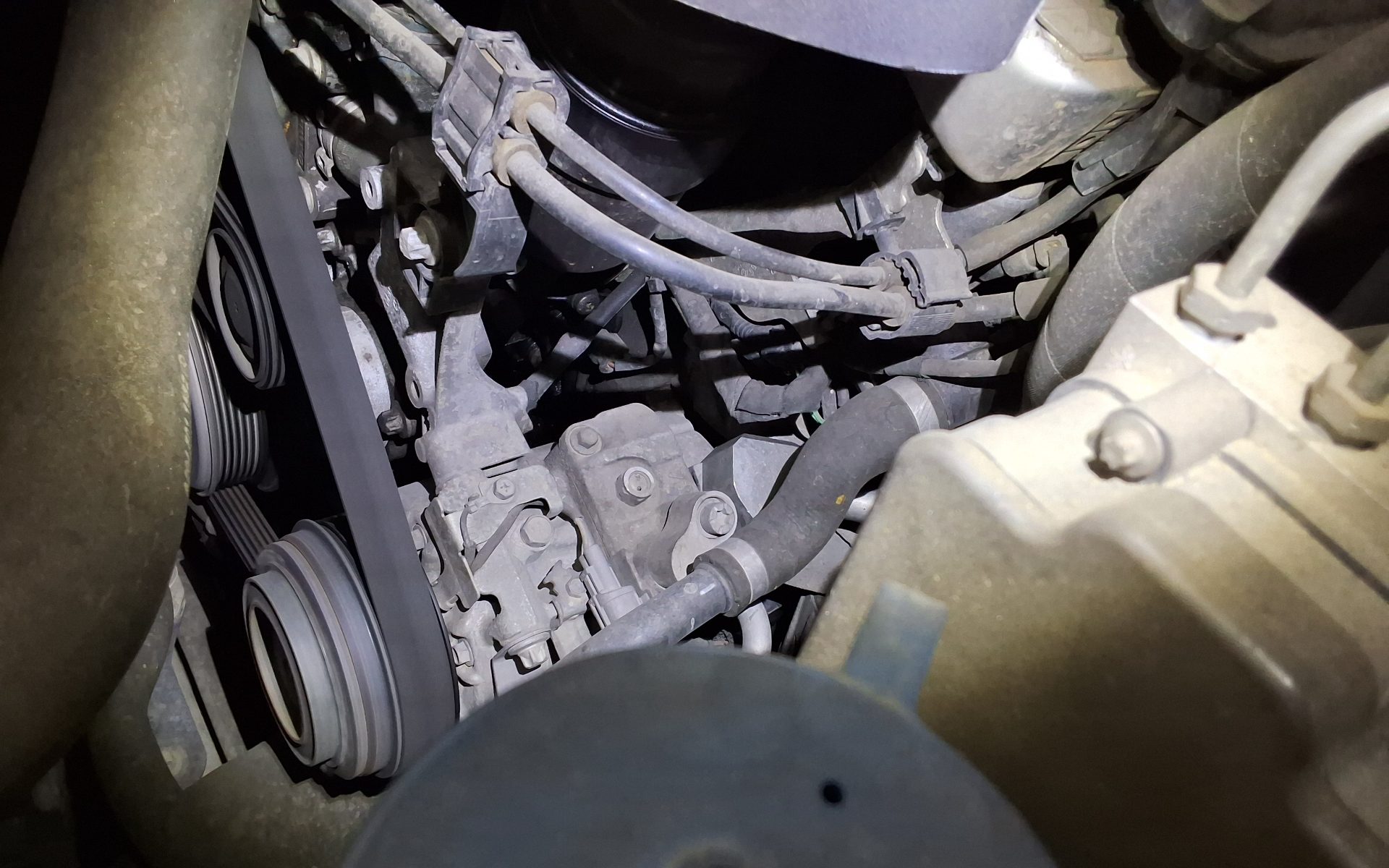 Mercedes-Benz E-Class 2014 - Image 20