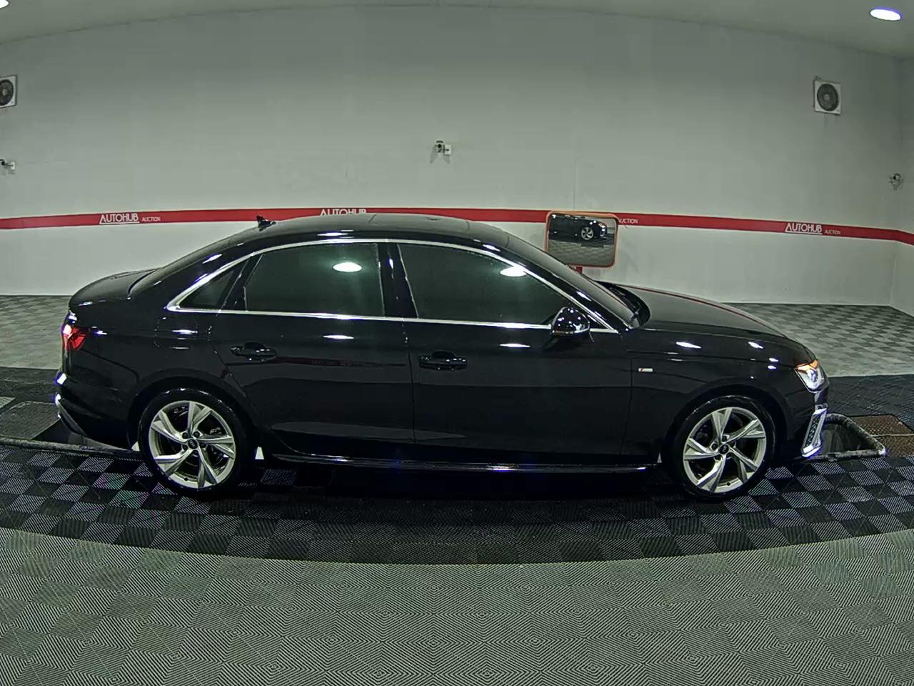 아우디 A4 2021 - 이미지 3