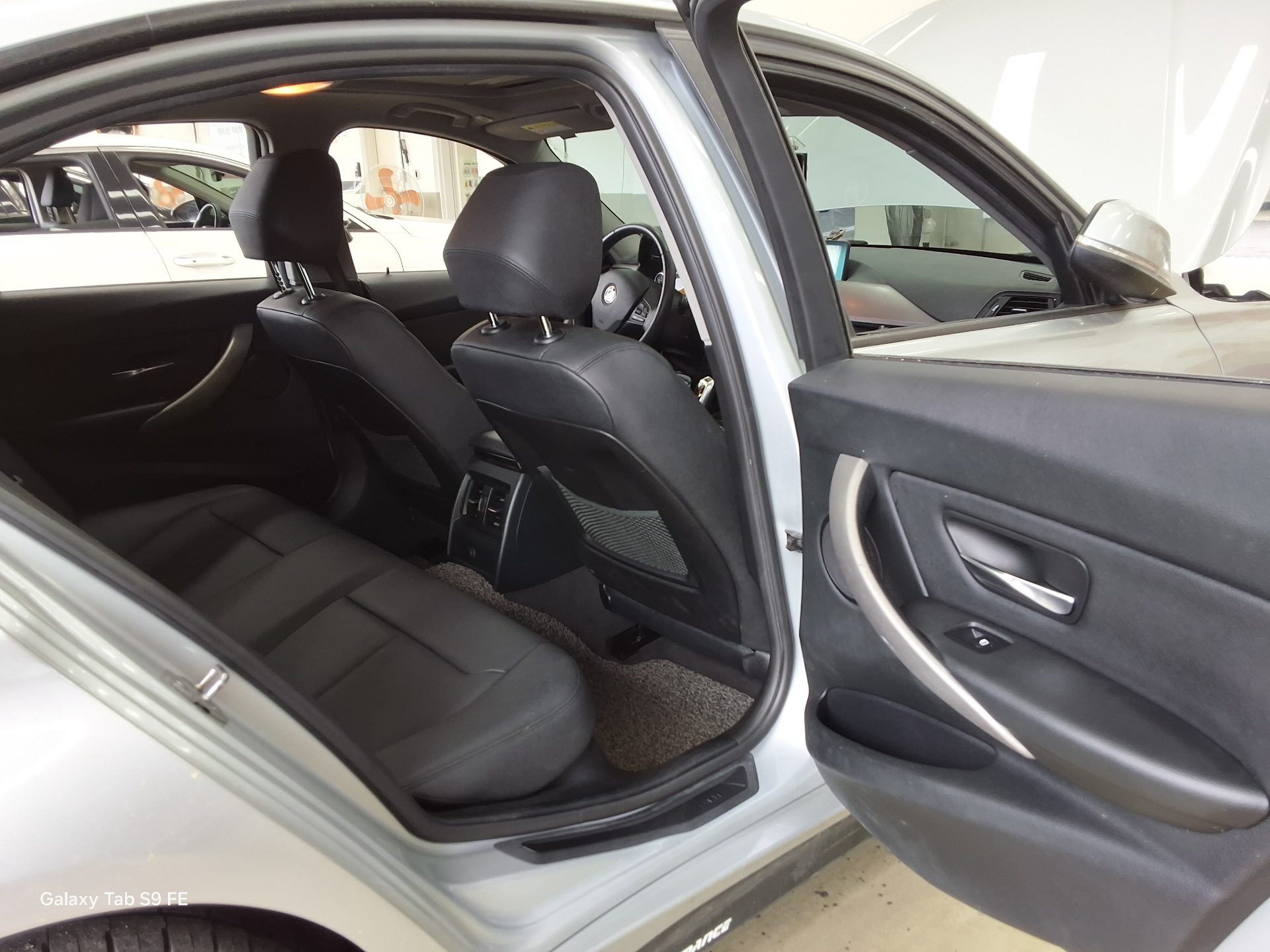 BMW 3 Series 2015 - Image 12