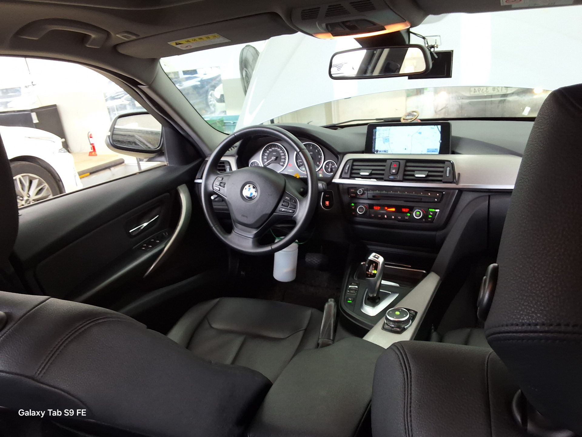 BMW 3 Series 2015 - Image 10