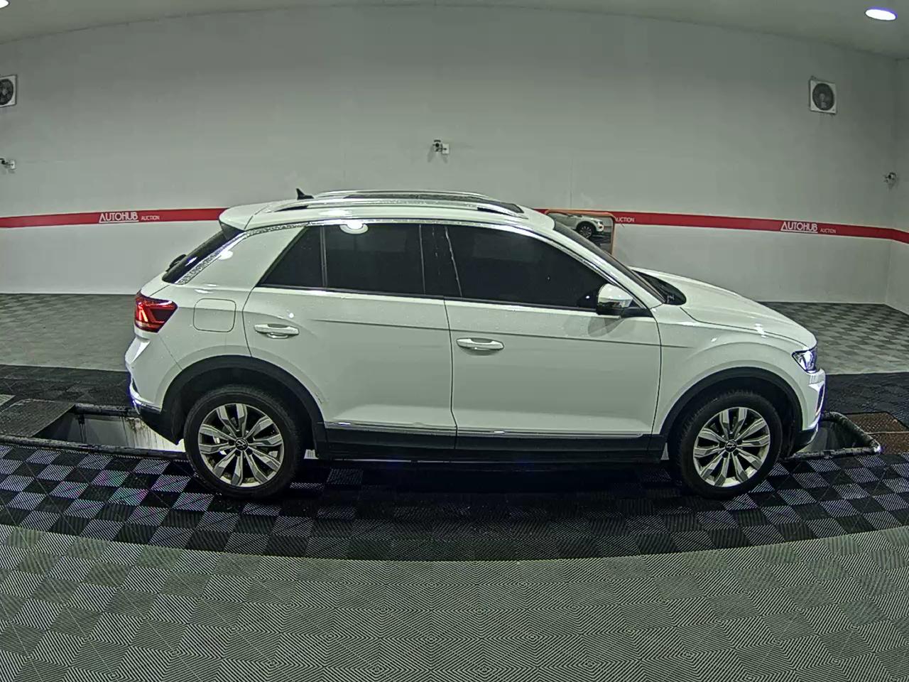 فولكس فاجن تي-روك 2021 - صورة 3